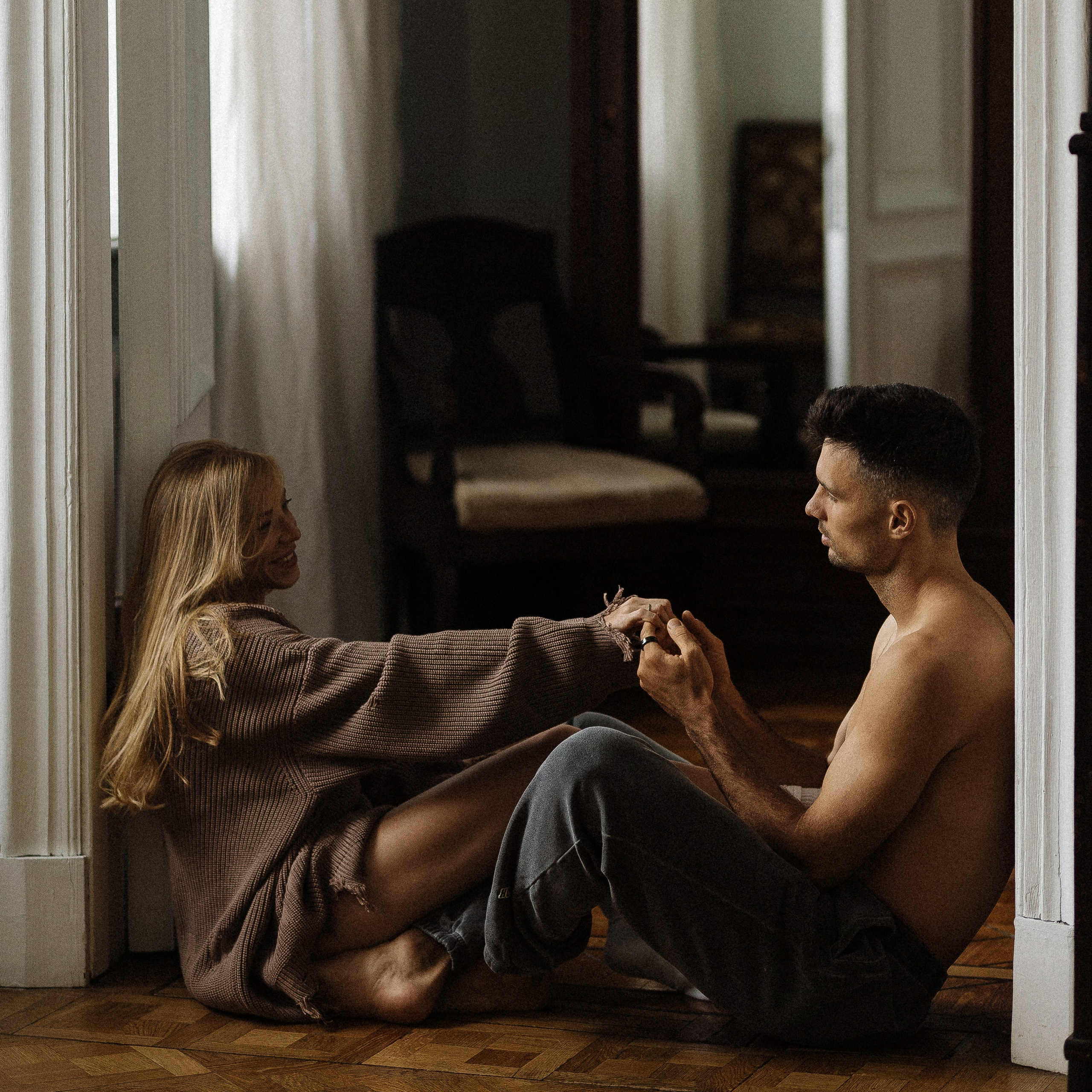 А может останемся дома?