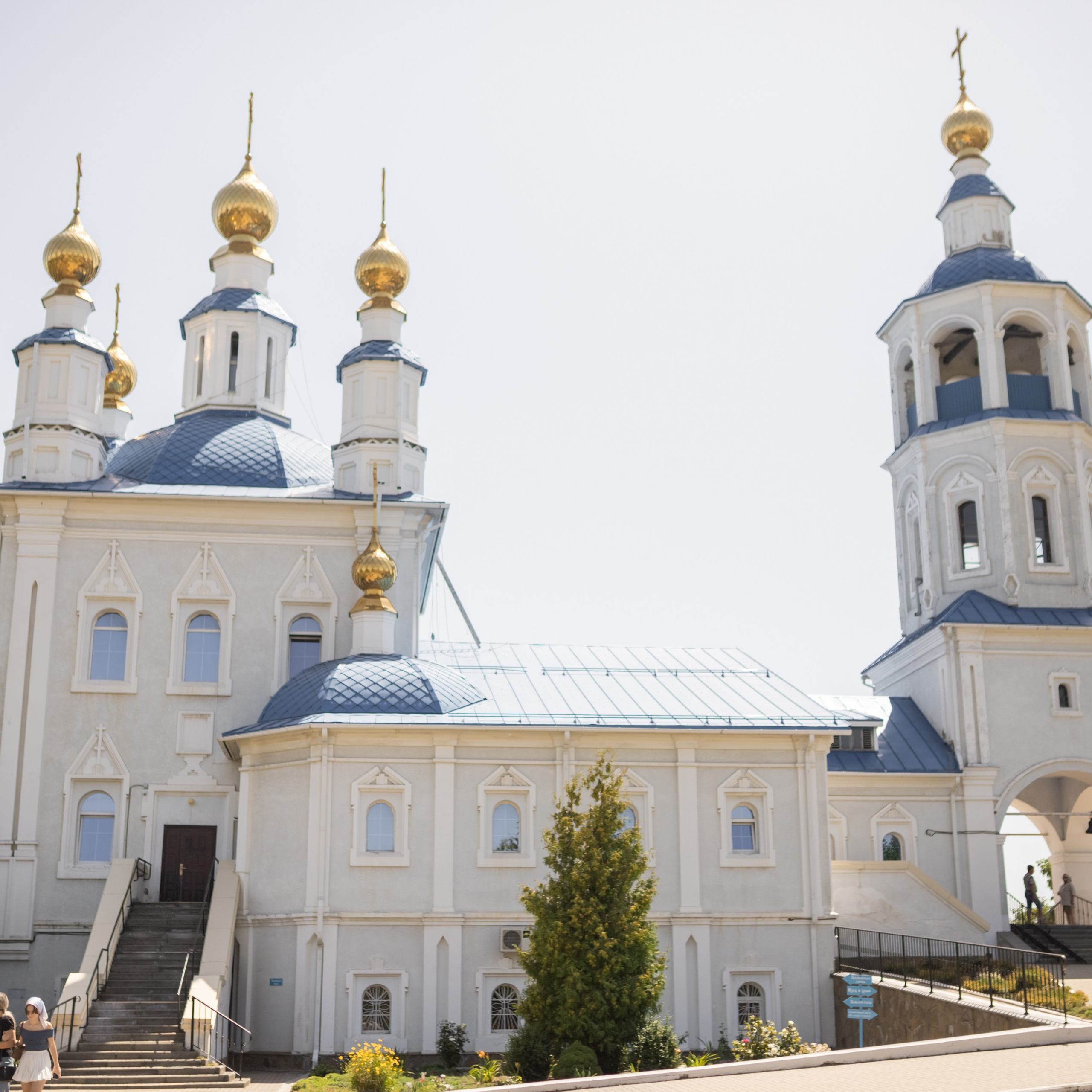 Церковь иконы Божией Матери Донская (г.Новошахтинск)