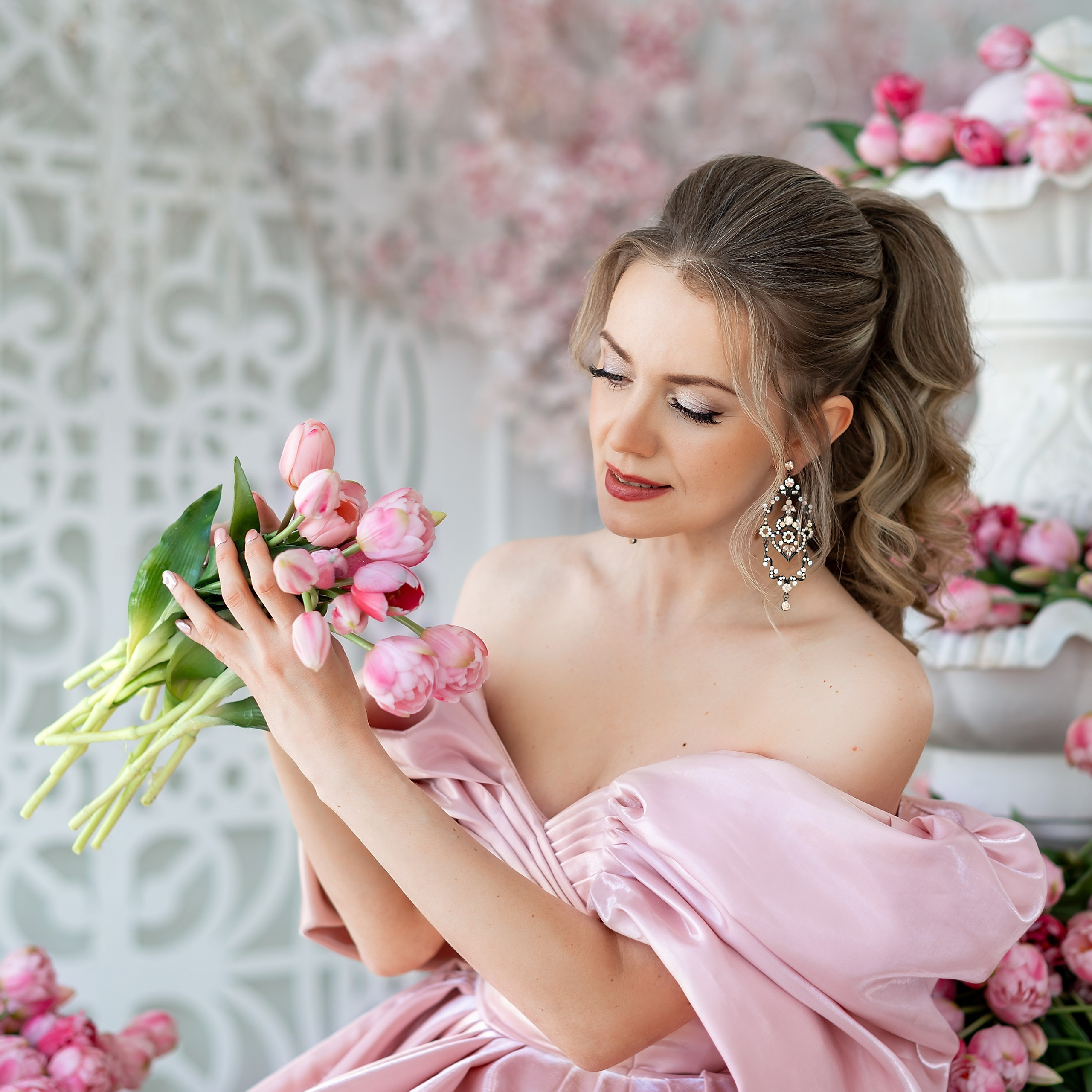 Cross+Studio, зал Авалон