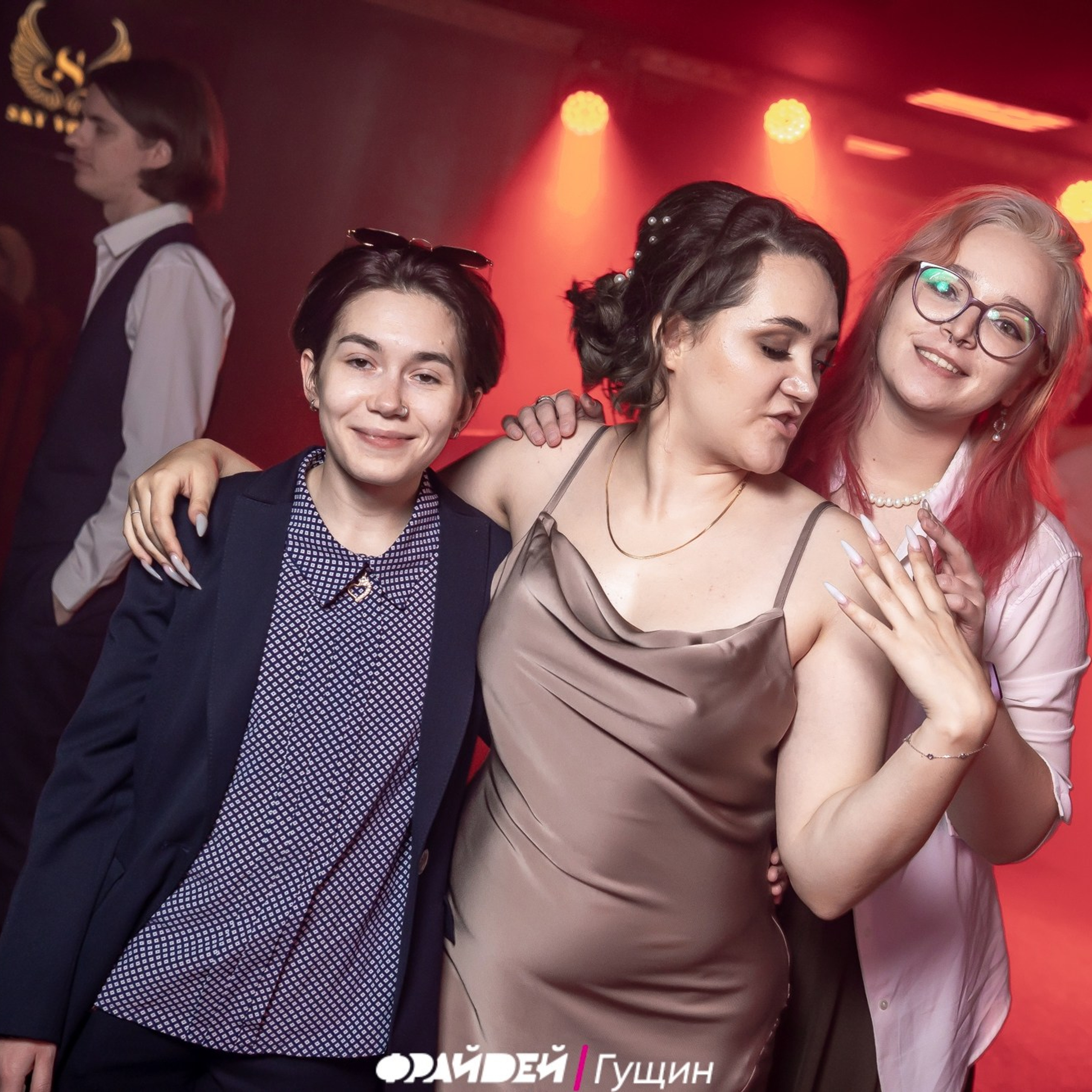 Отзывы и пожелания. Фотограф Анатолий Гущин