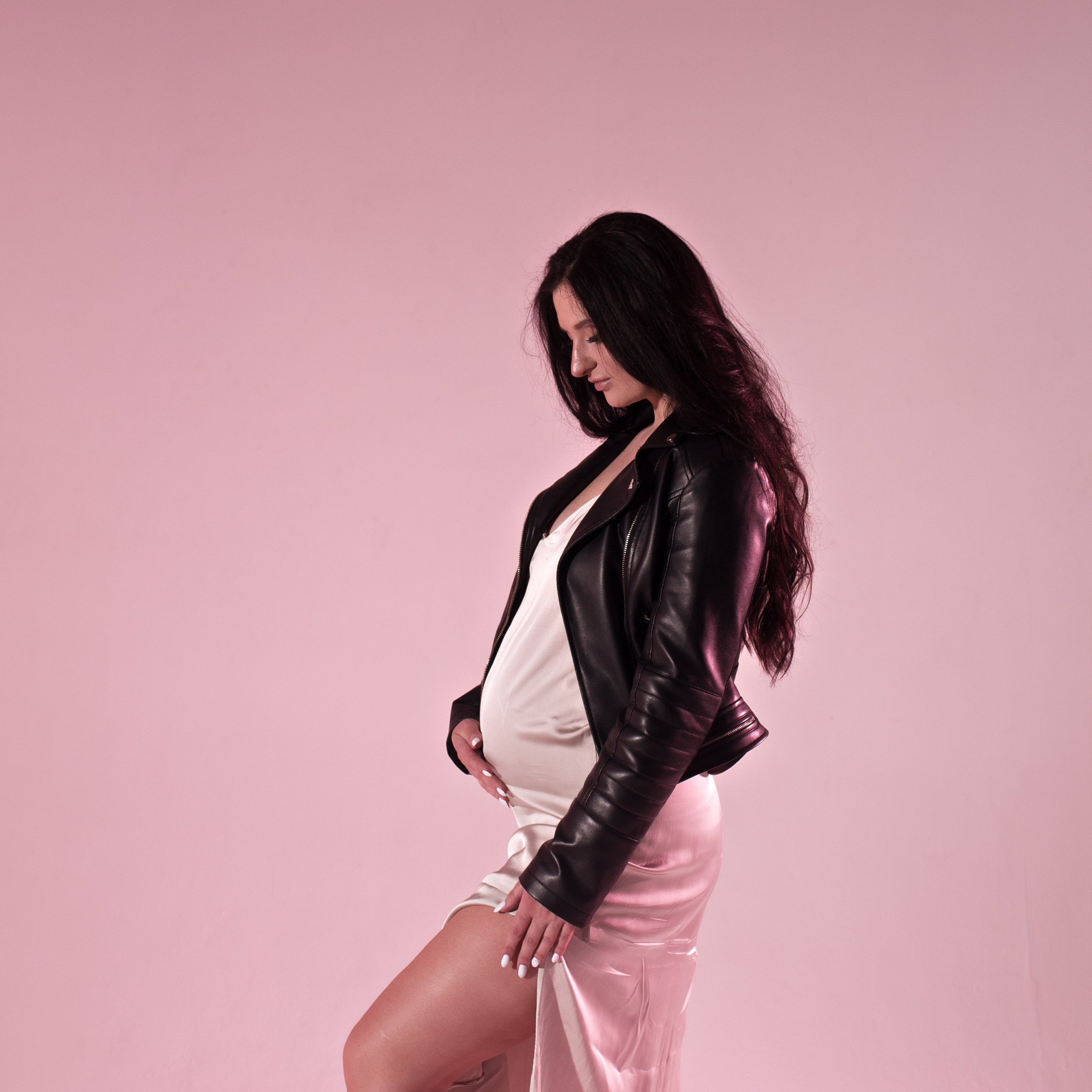 Фотосессия беременности в фотостудии