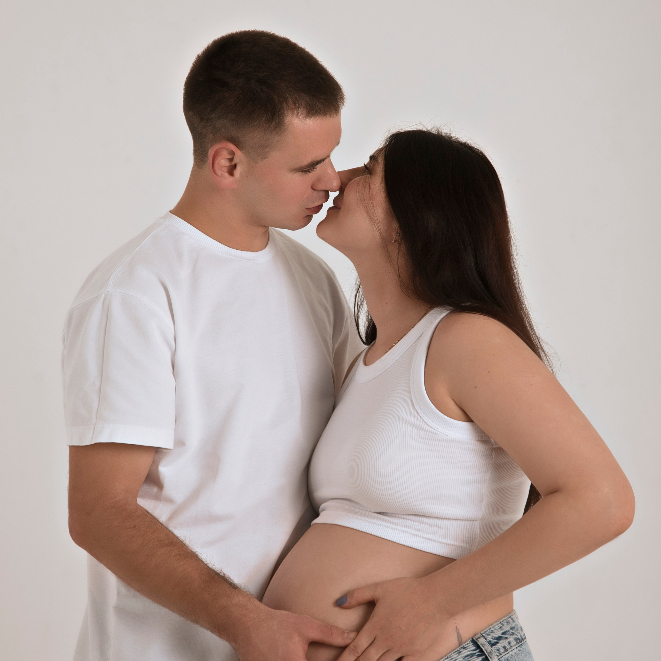 Фотосессия беременности в фотостудии