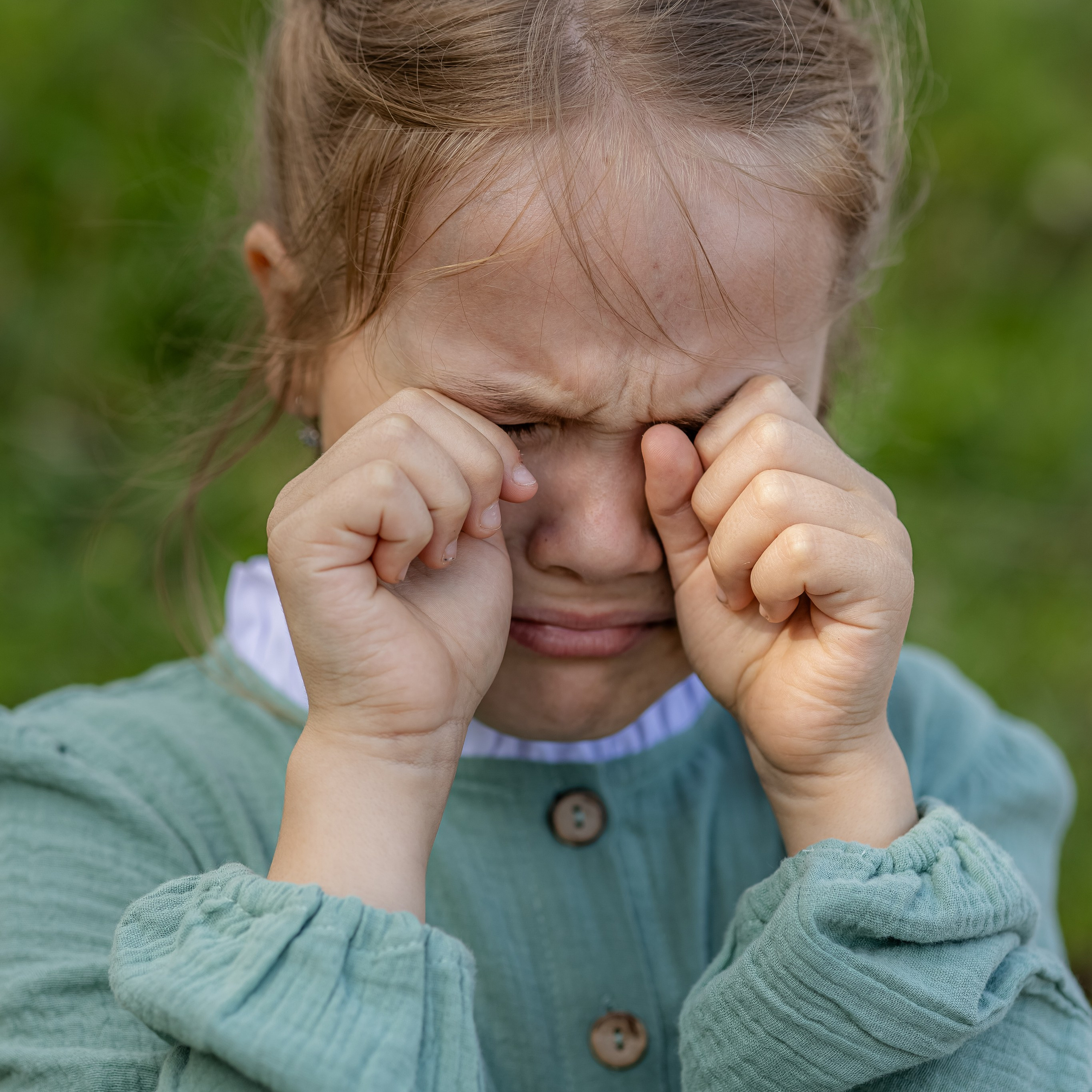 Тише, Анечка, не плачь!