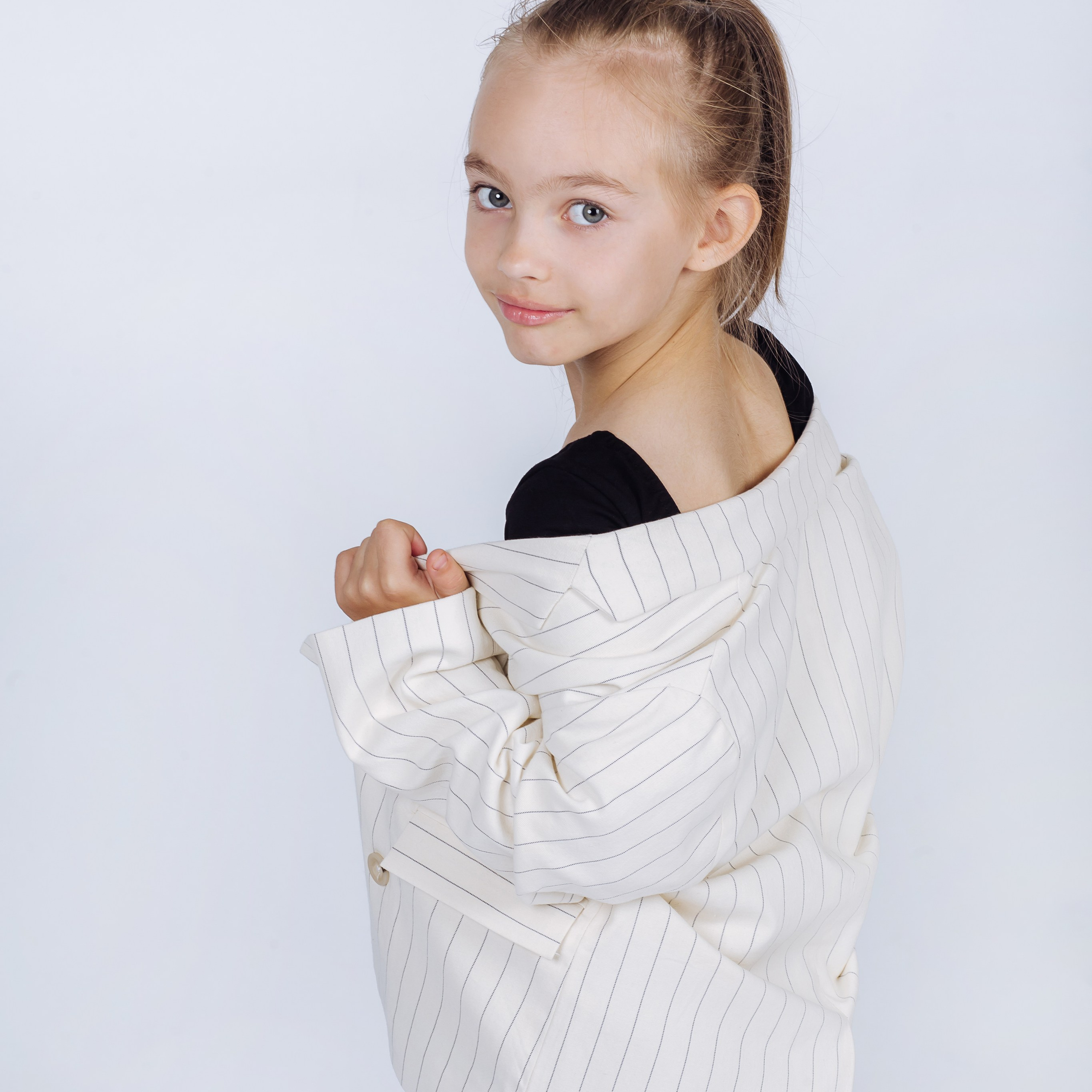 ЕСЕНИЯ рост 126, 6 лет