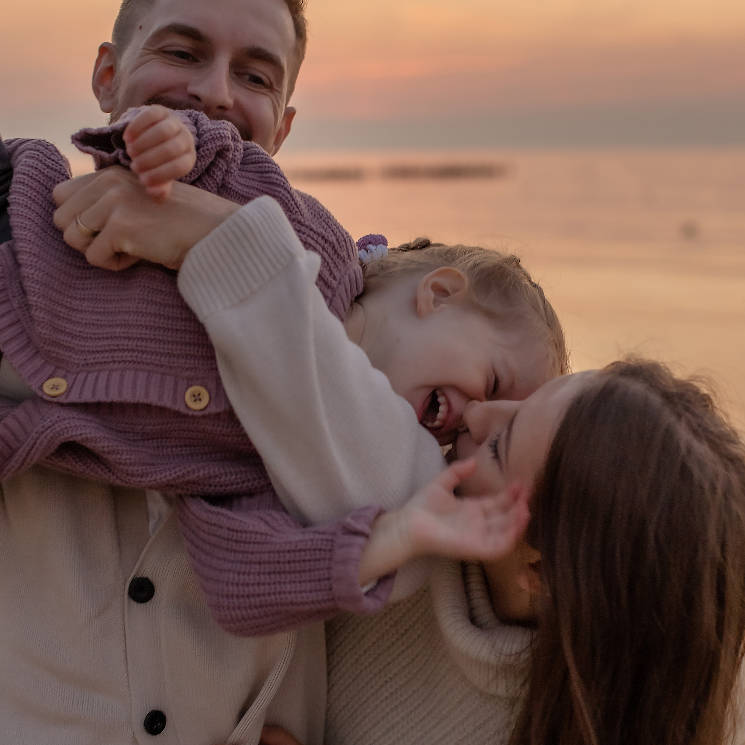 Вера, Дима и Лилия. Закат в Зеленоградске