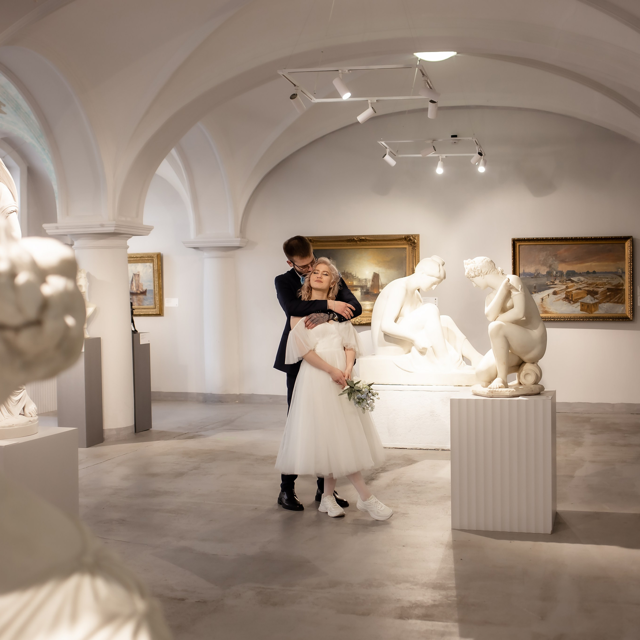 Максим и Александра. Биржевой сквер