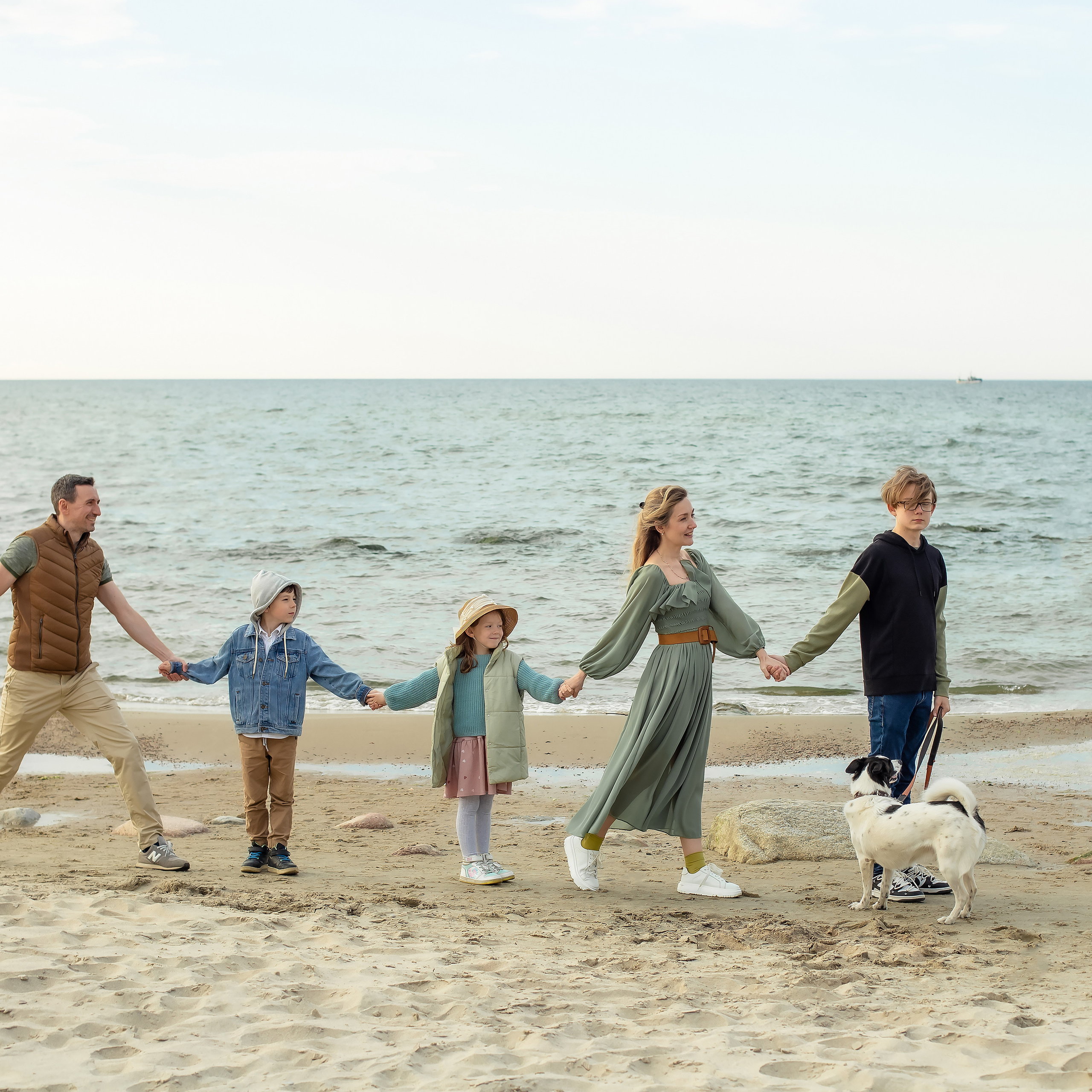 Елена, Дима, Леша, Саша, Маша и Бим. Филинская