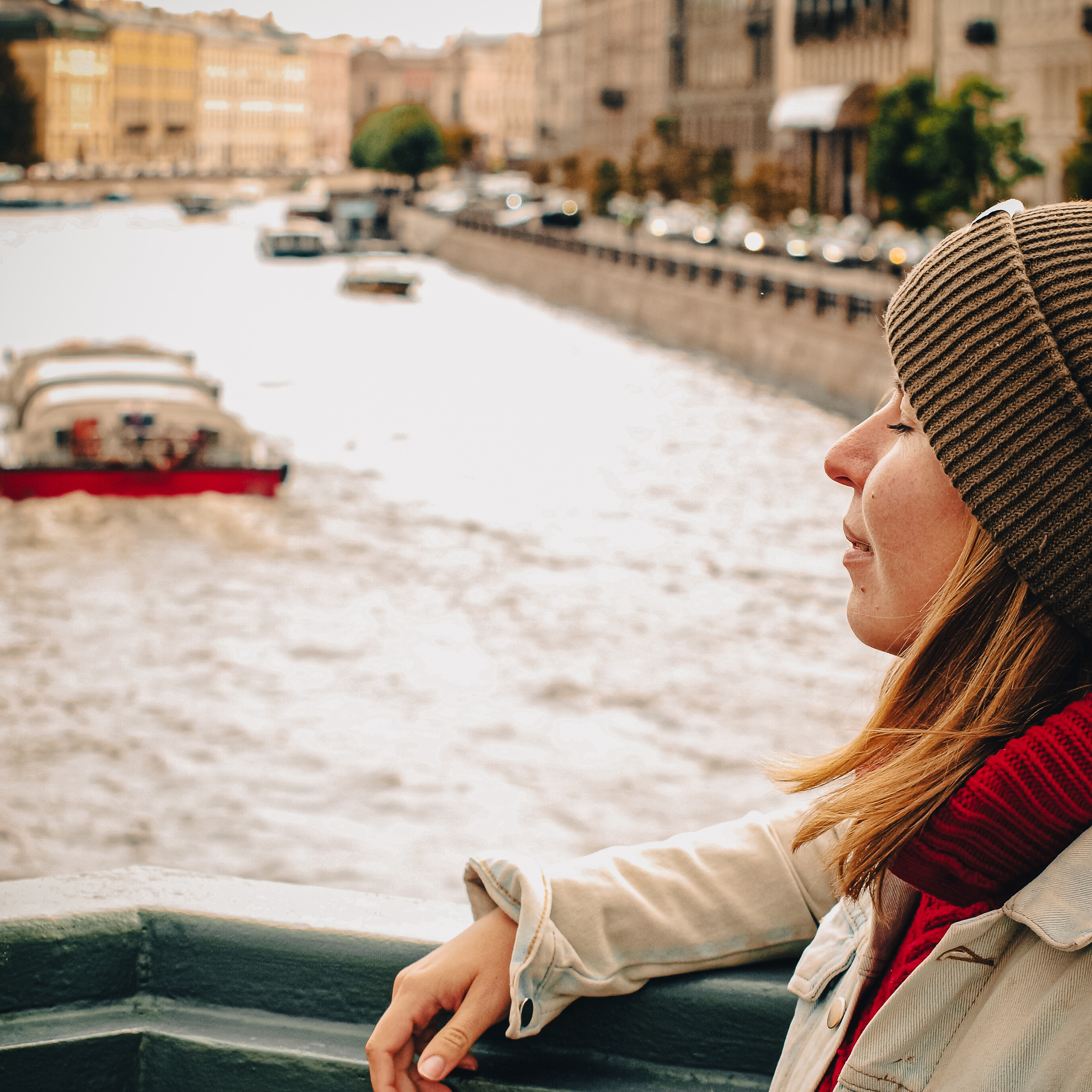 Лена Сахарова. Прогулка по Петербургу