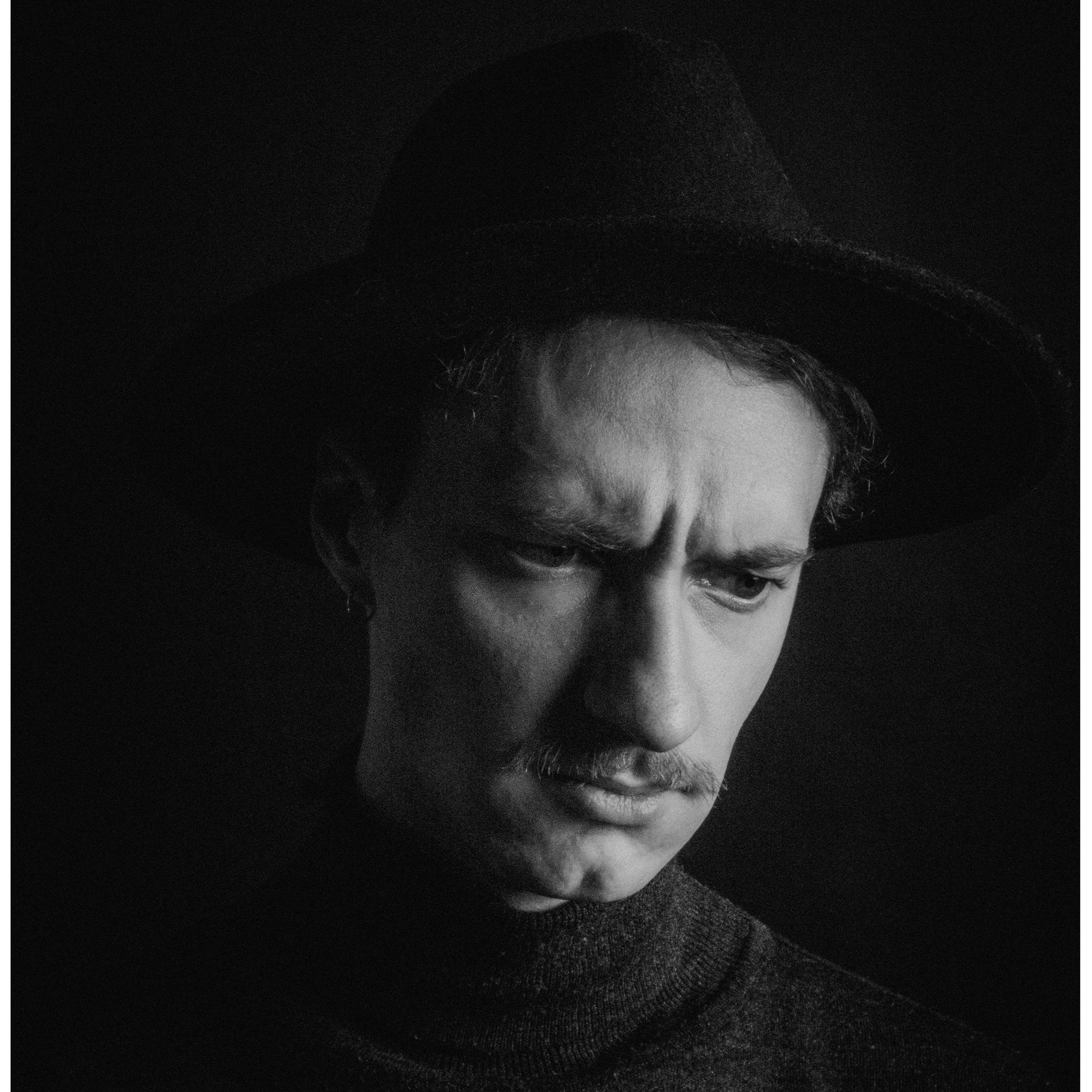 Детектив. Женя Красовская | Портретный Фотограф | Визуал для брендов