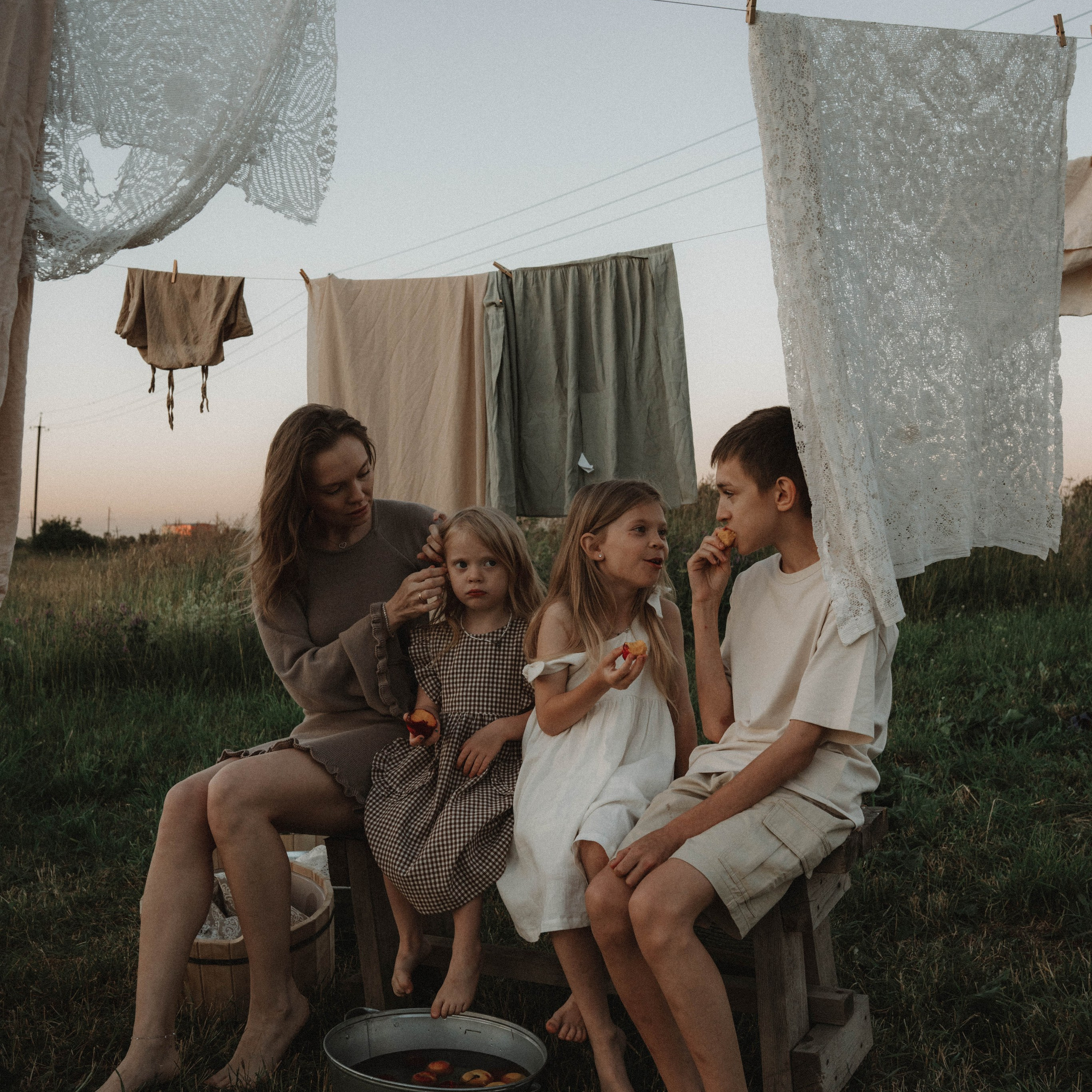 Вика и дети