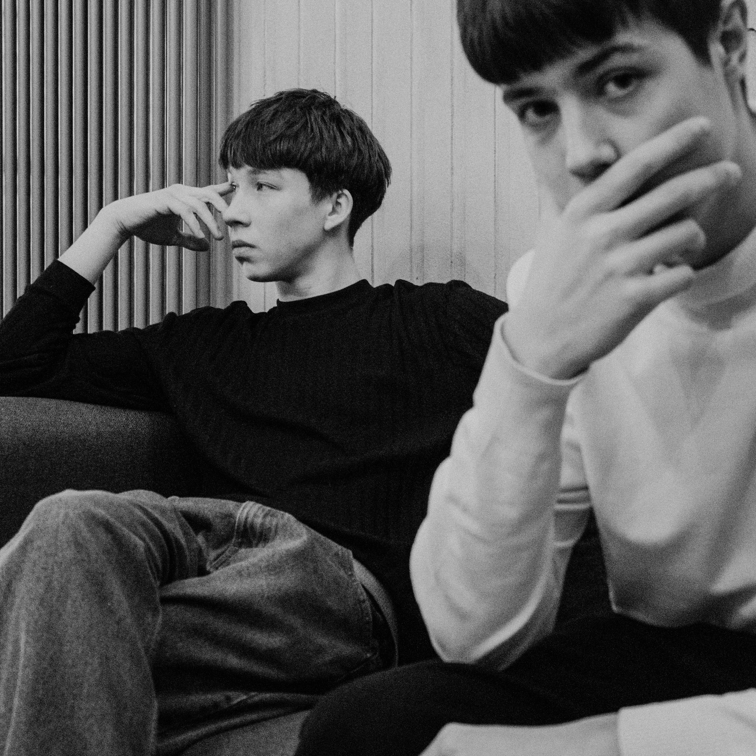 нельзя одной колодой карт играть и с дьяволом, и с богом