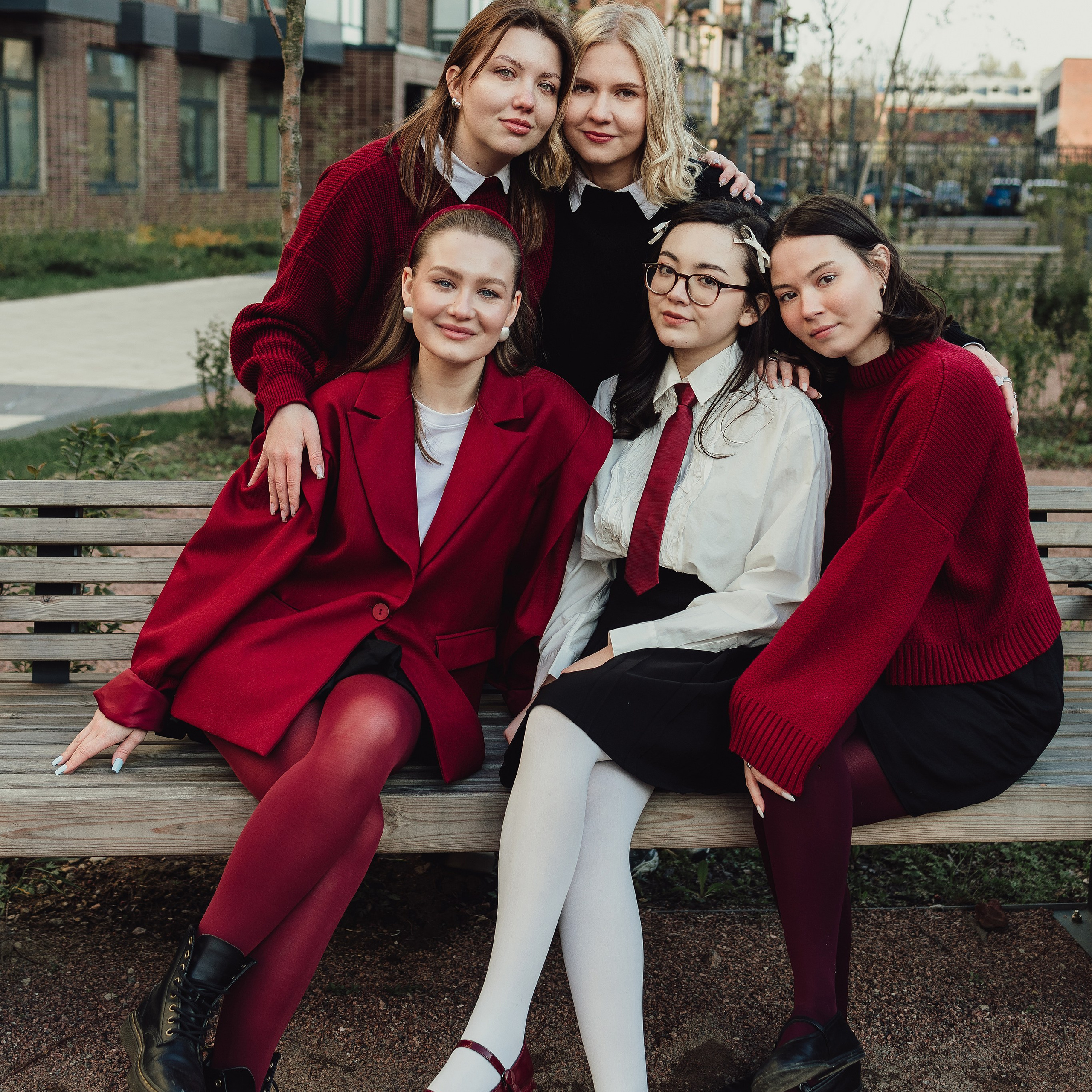 Пять подруг