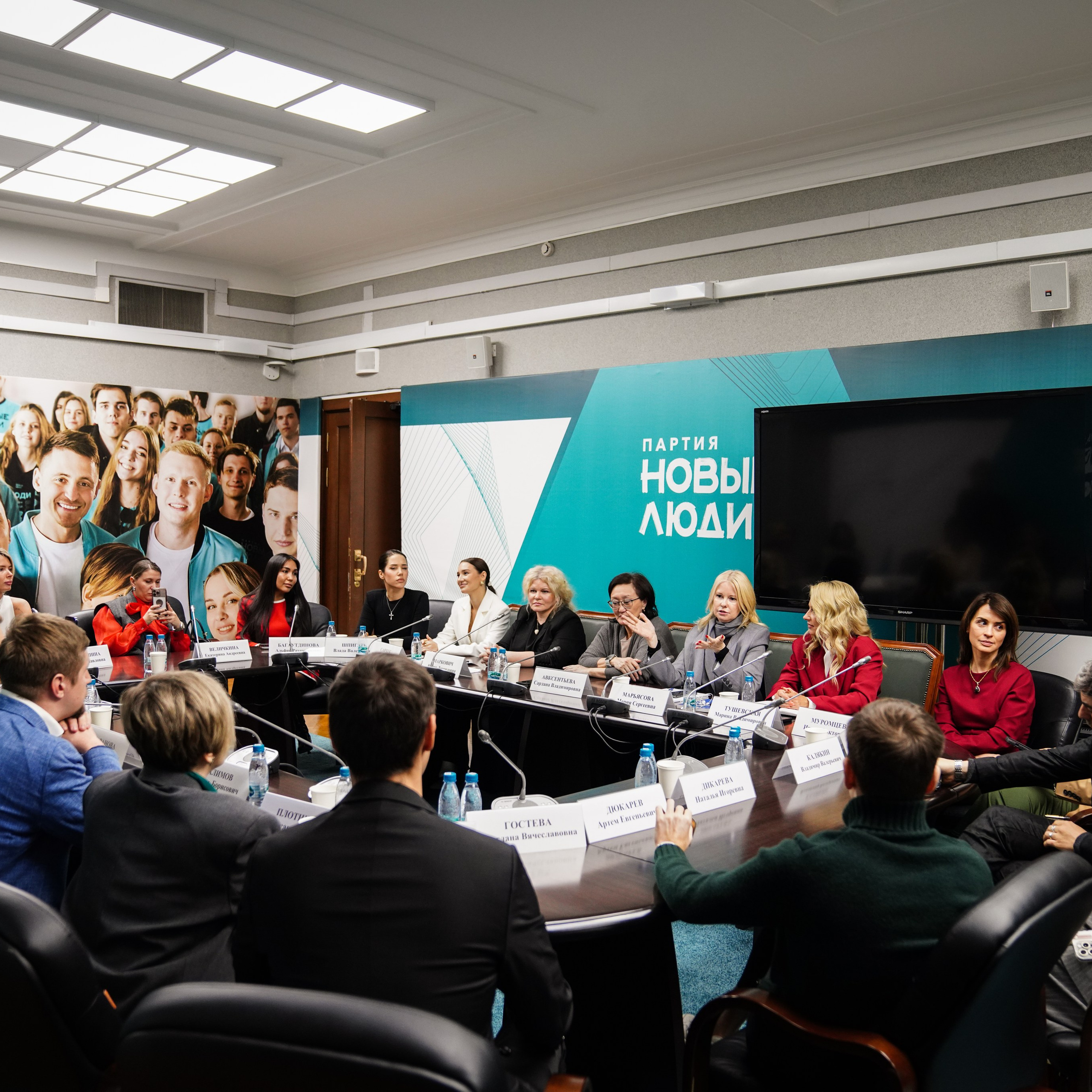 НОВЫЕ ЛЮДИ с Анфисой Чеховой