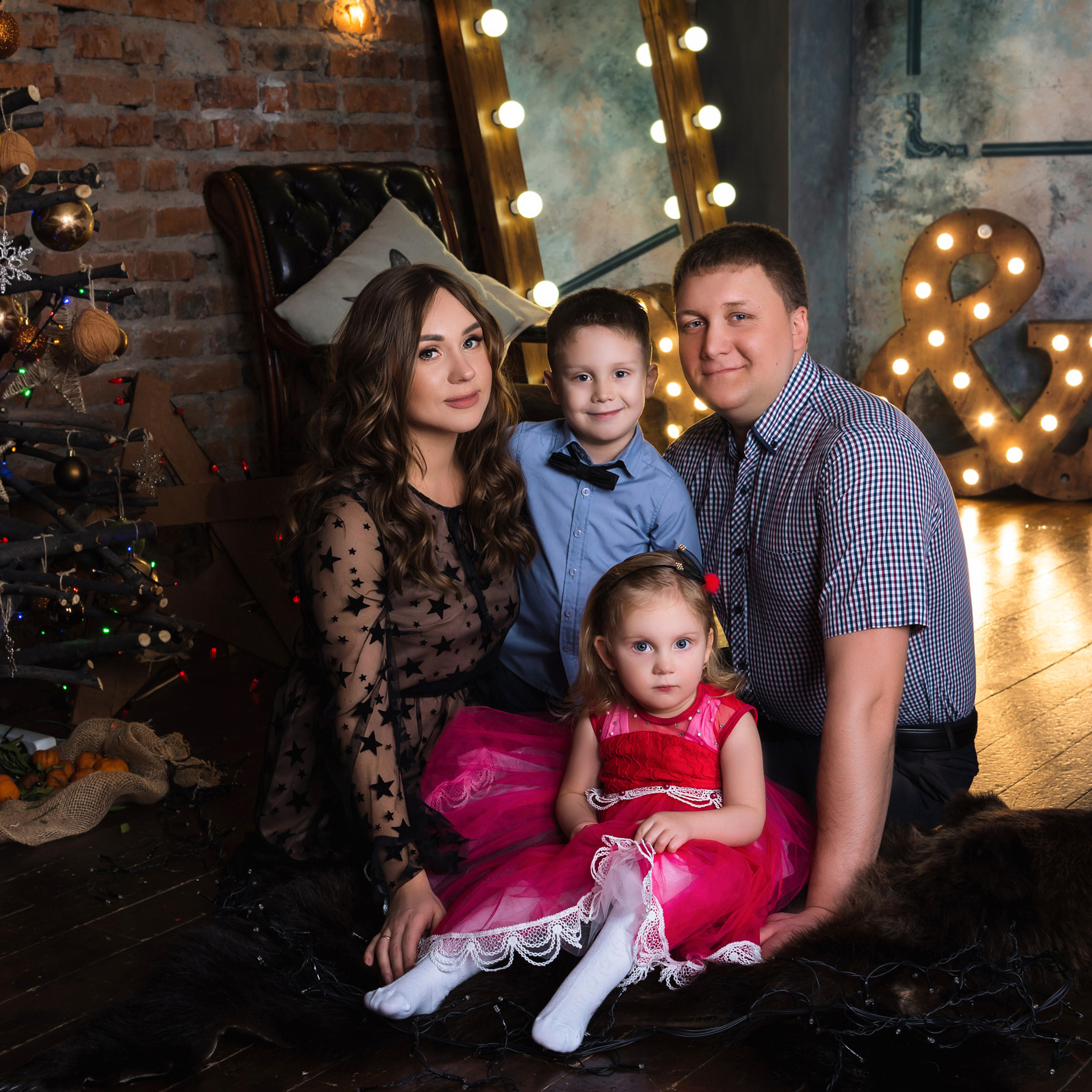 Новогодняя фотосессия Ольги, Дмитрия, Дарины и Артемия