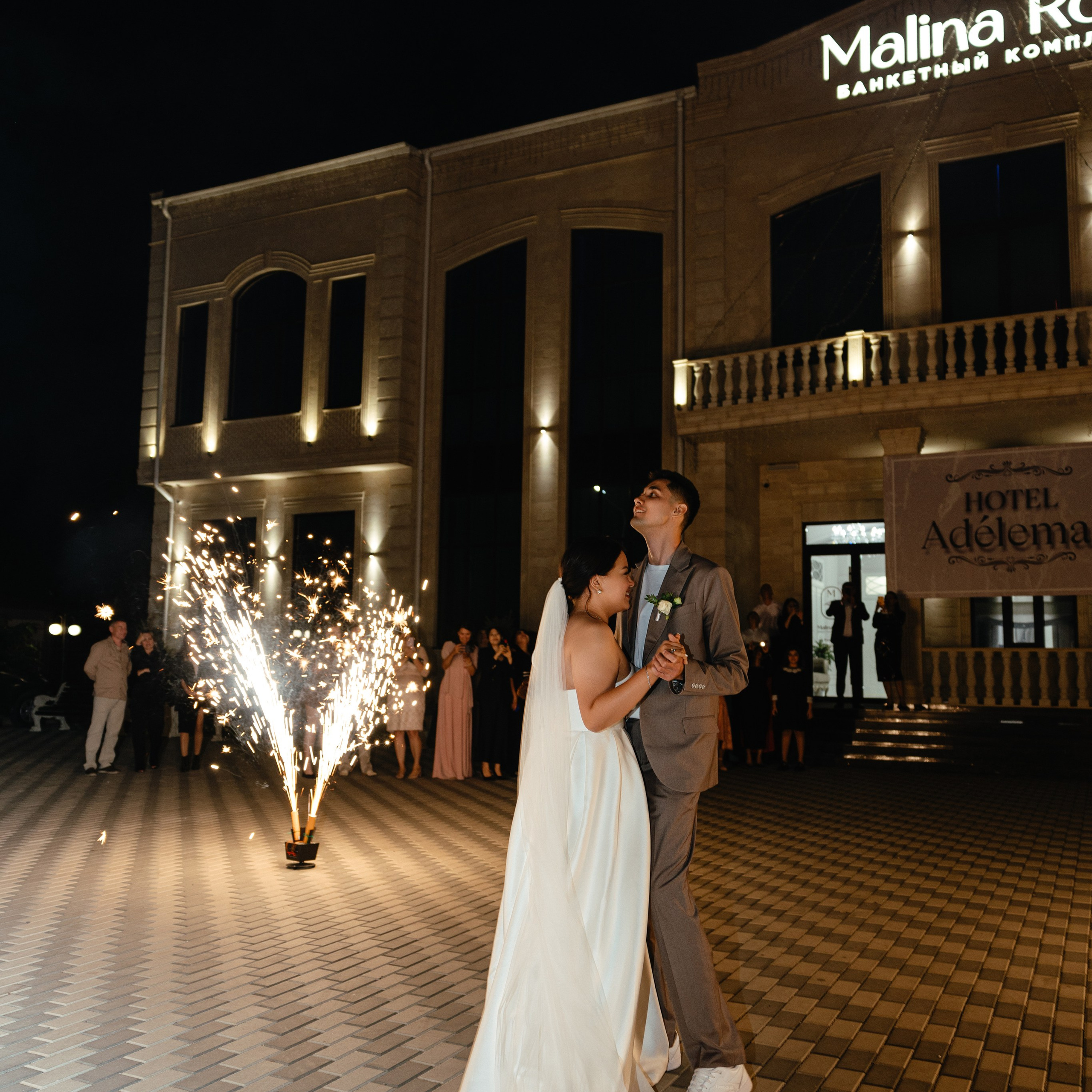 You & Family & Lovestory & Lifestyle & Wedding & Fashion