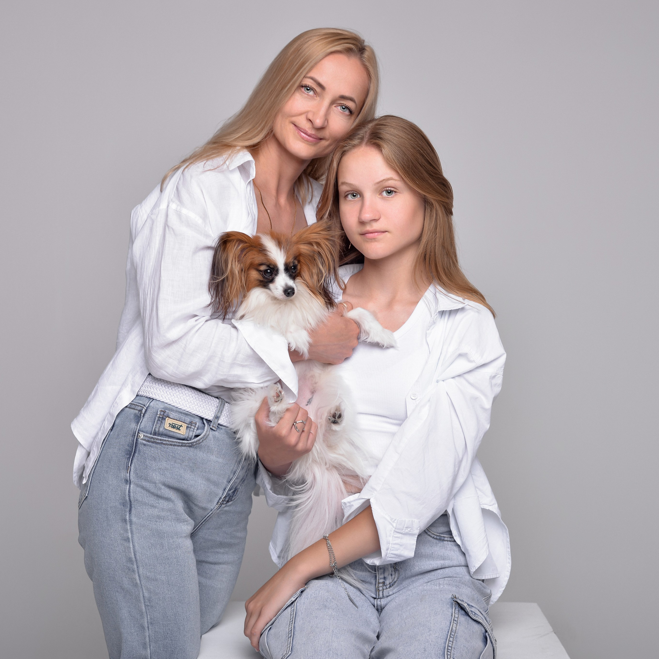 Таня и Настя и Чеси в Точке