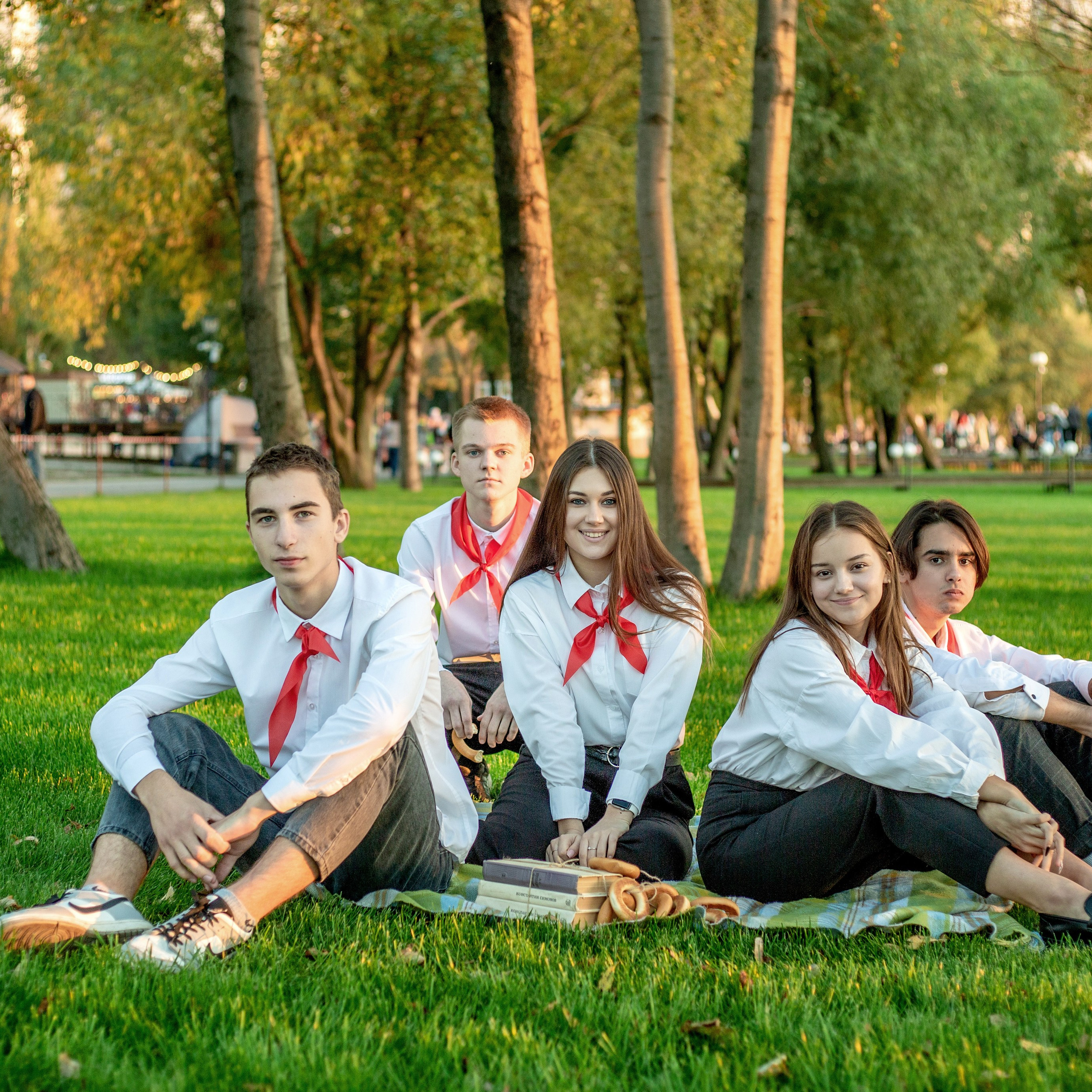Командная работа: фотограф, ребята и родители. Выпускные альбомы Воронеж " СОКОЛ фото»