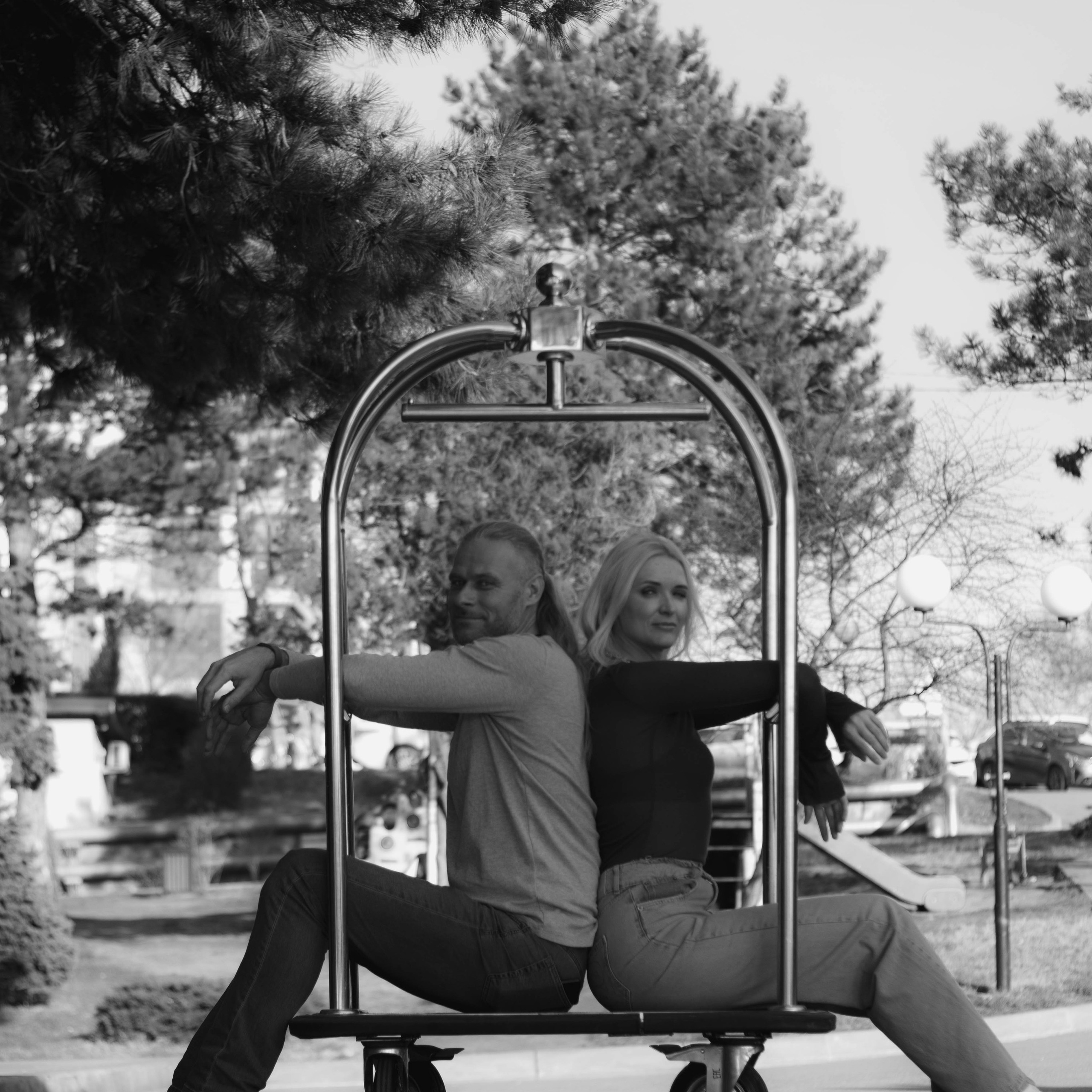 «Влюбленные в городе»