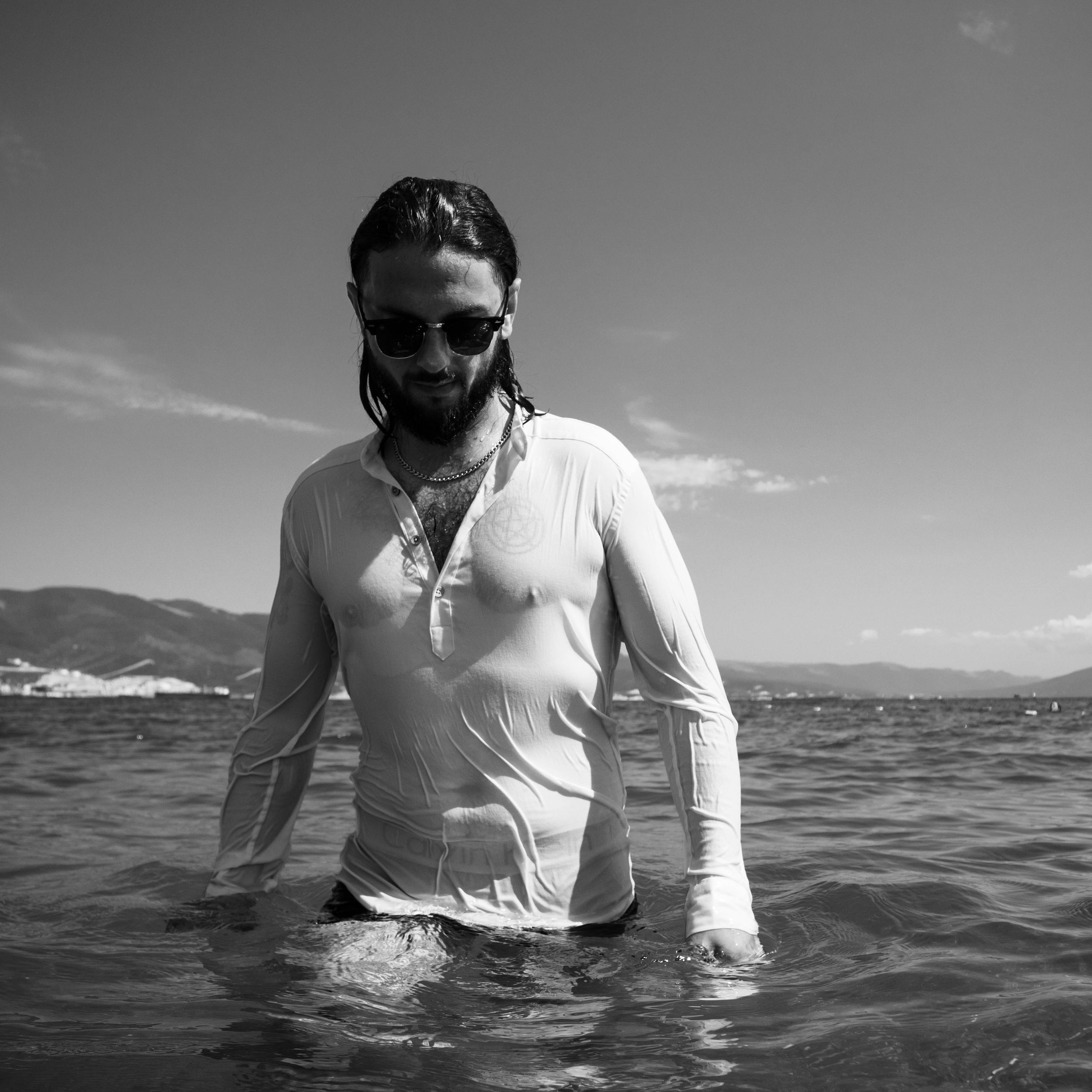 «Шаги по волнам: берег мечты»