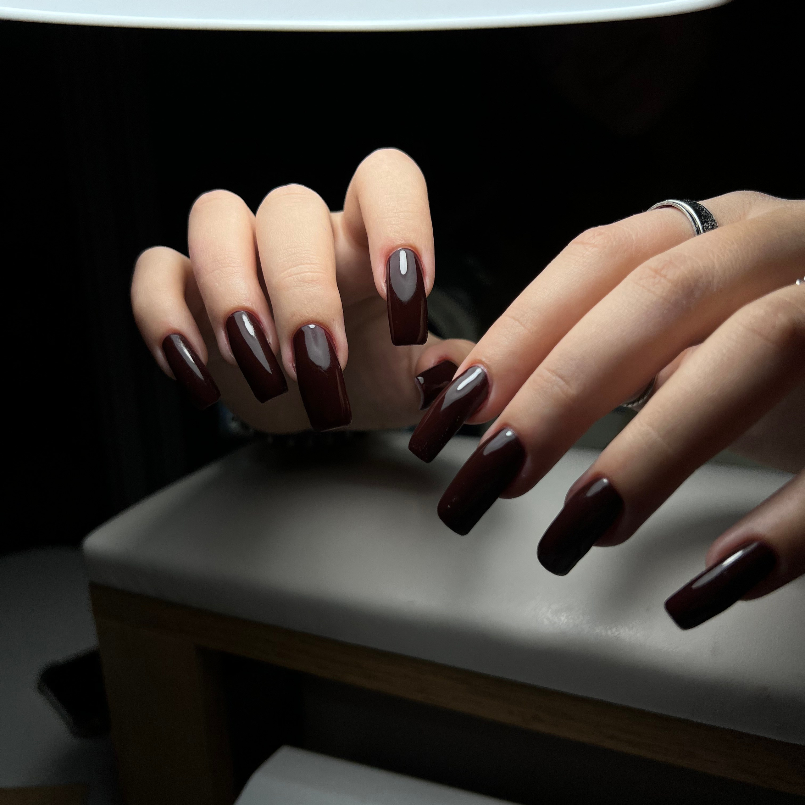 Юлия — специалист по длинным ногтям и педикюру