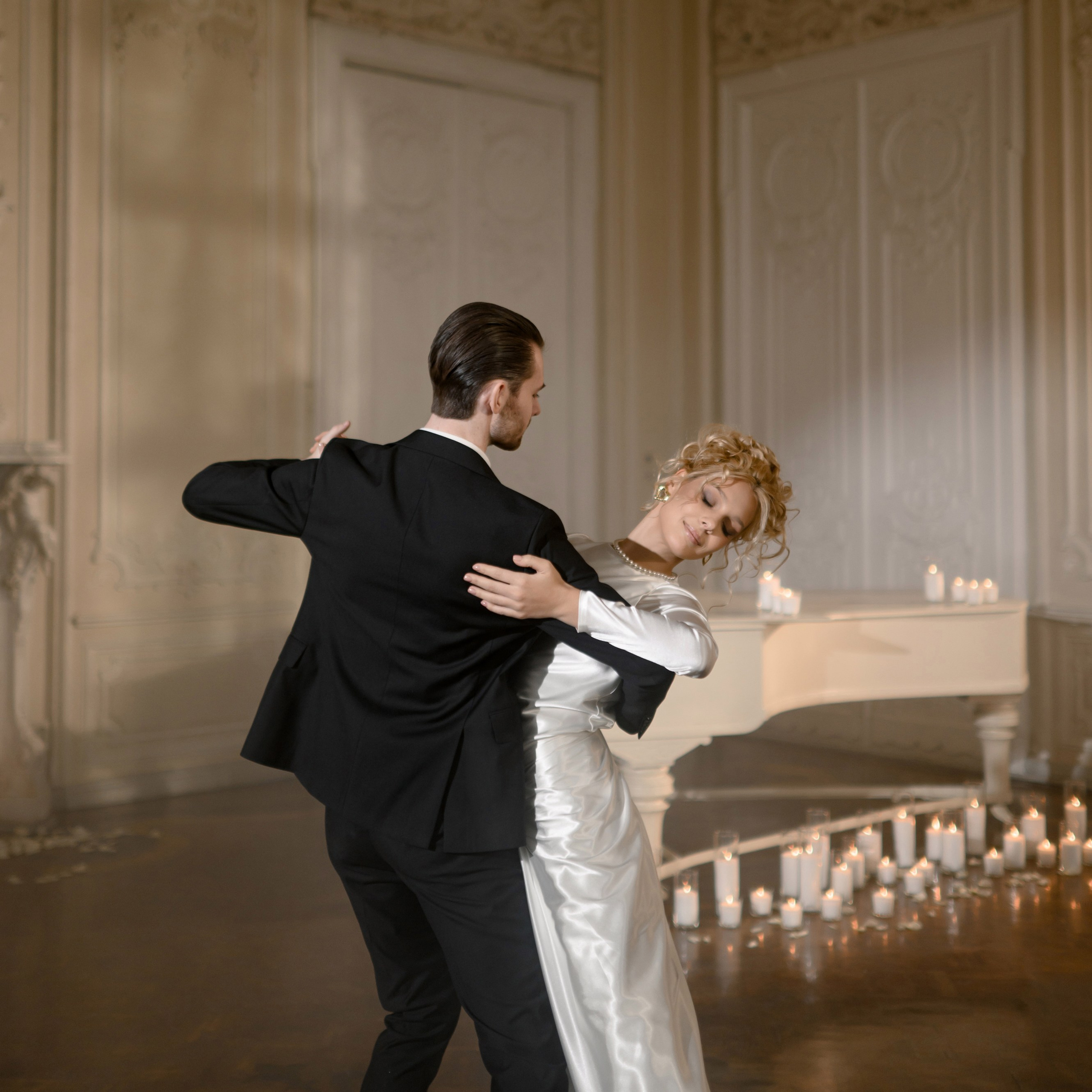 Николаевский дворец (Полина и&nbsp;Евгений)