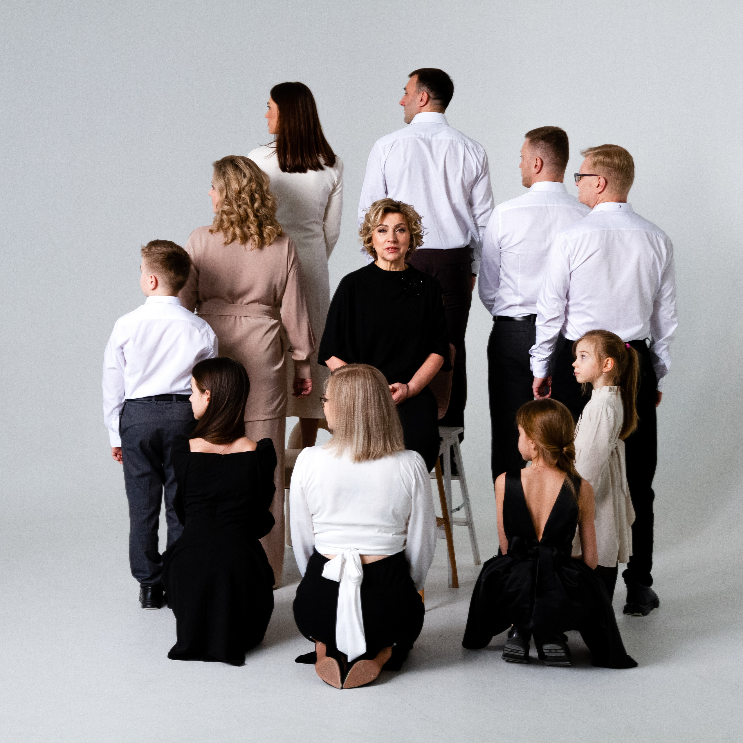 Концептуальная семейная фотосъемка в студии