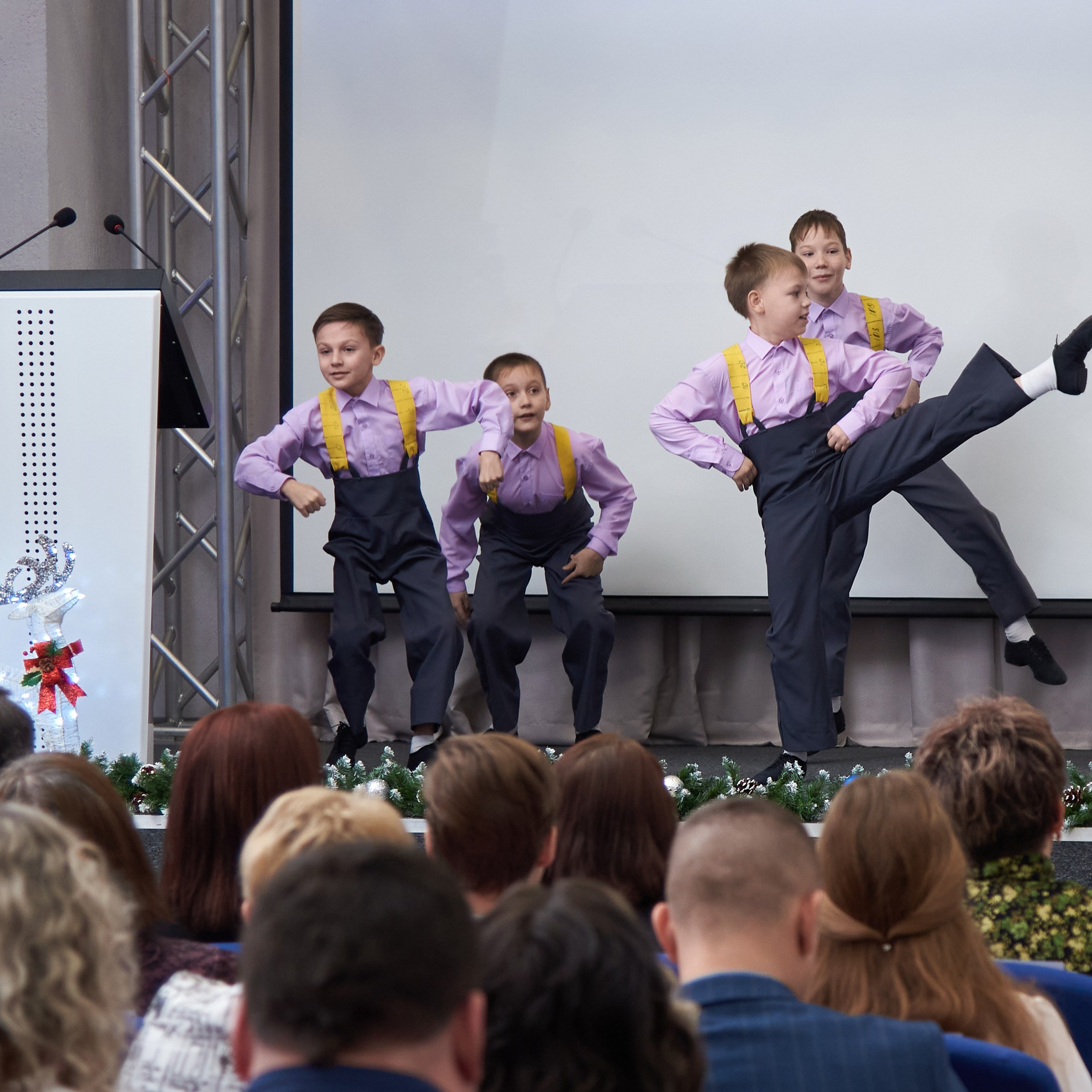 Награждение участников «Учитель года» и «Воспитатель года» 2024. [fXph] Фотограф Масликов Илья. Съёмка мероприятий в Ленинске-Кузнецком