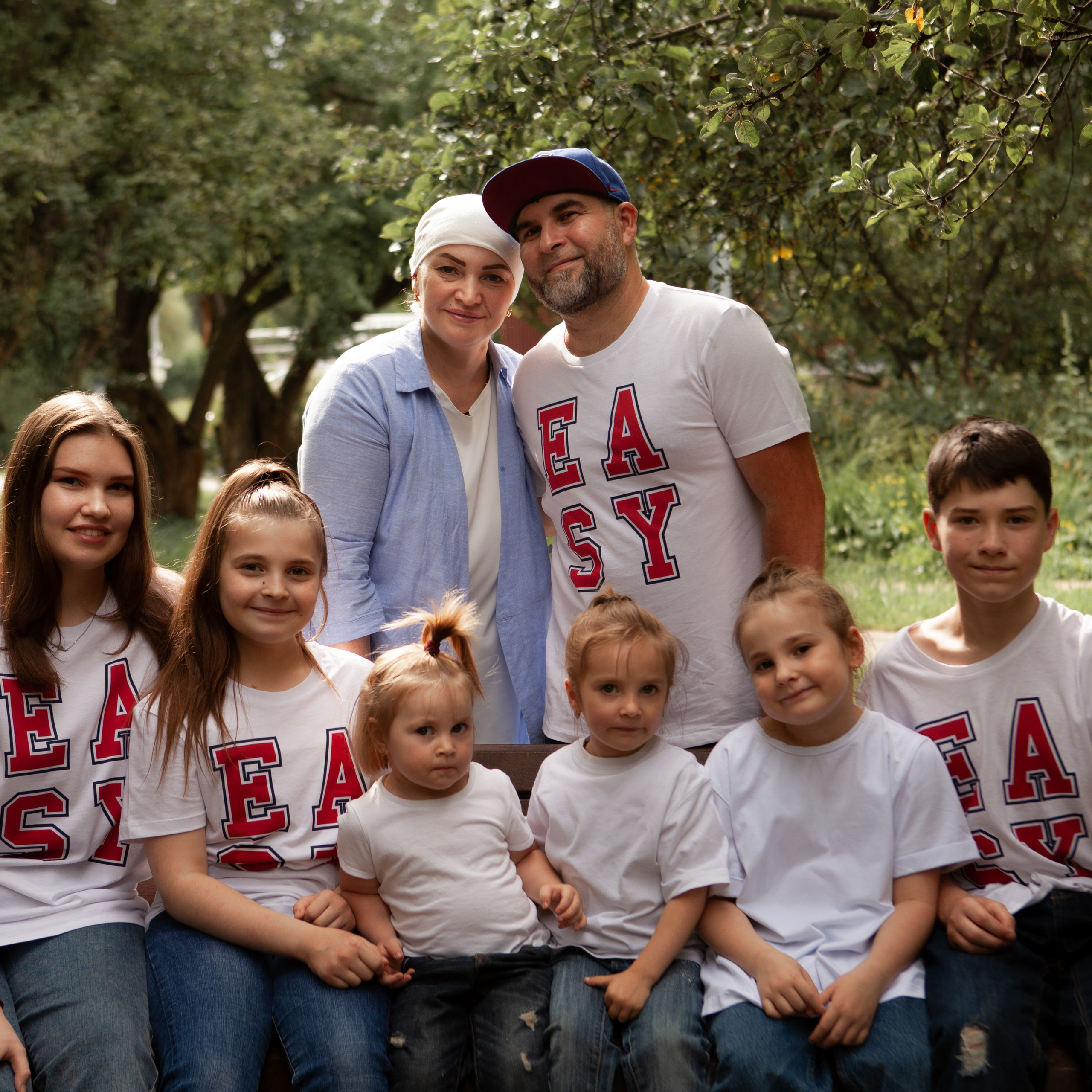 Найля с семьёй