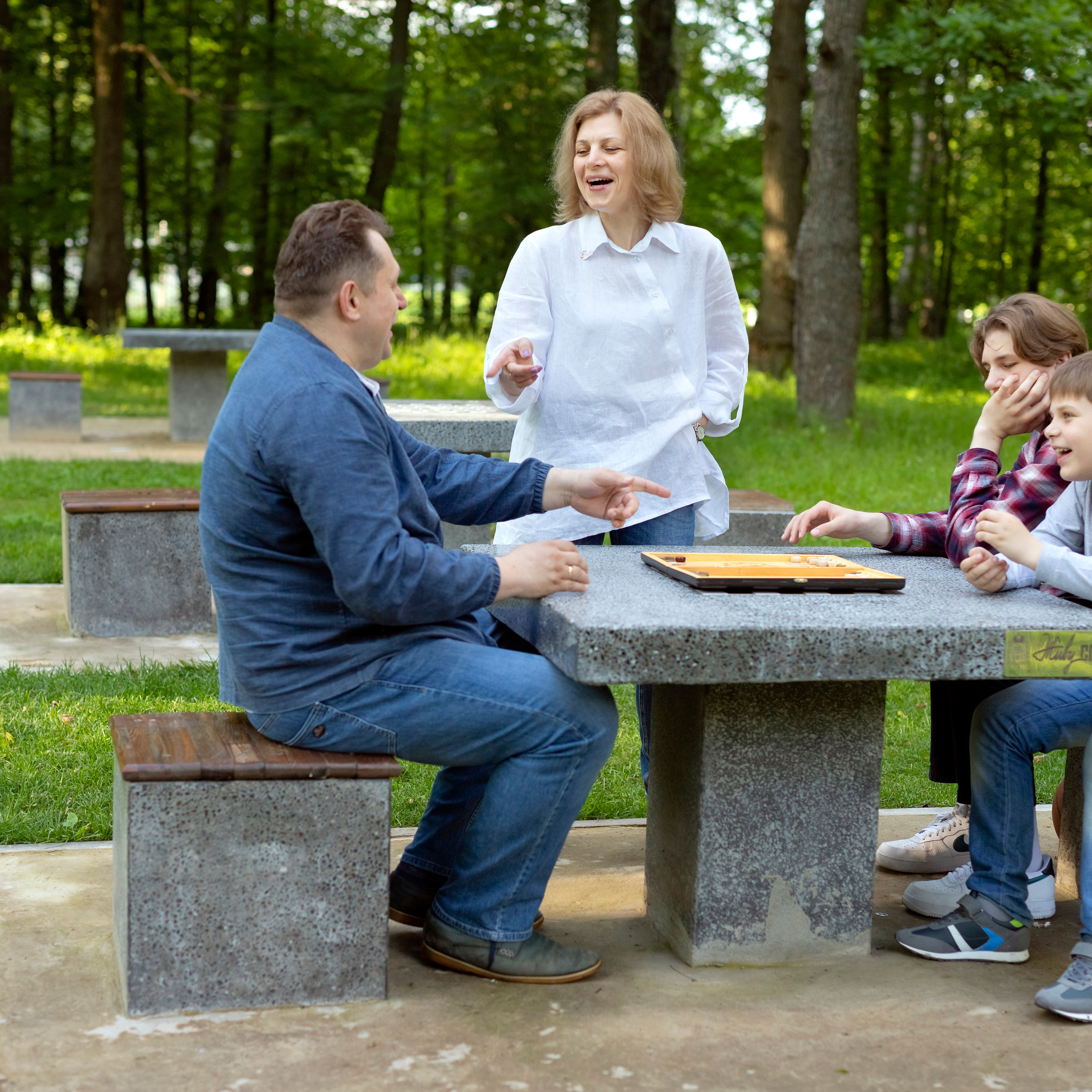 Семейная прогулка в парке