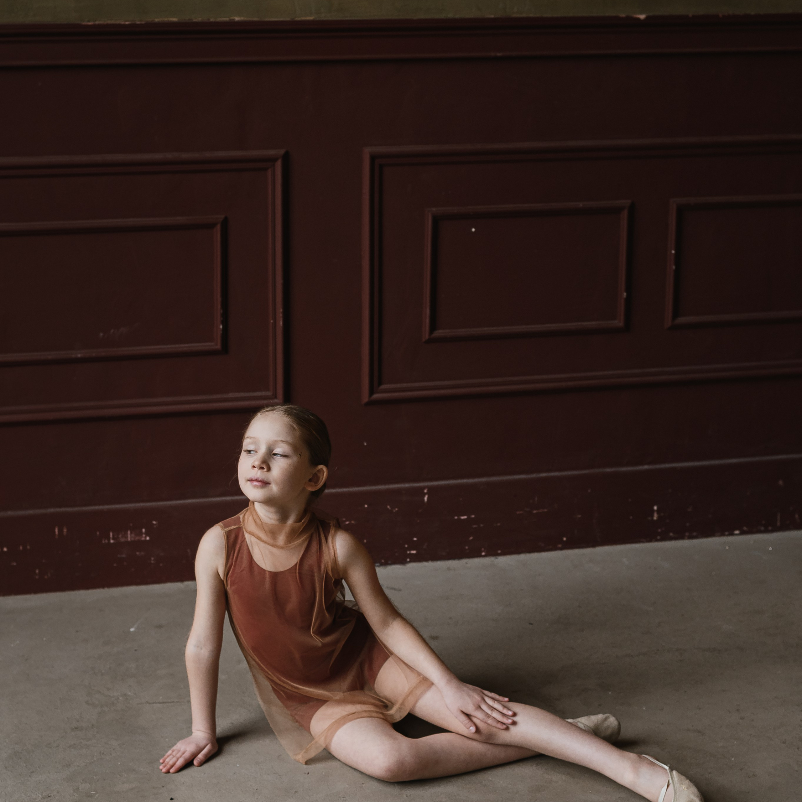 ВВЕРХ ДНОМ. SCULPTURE