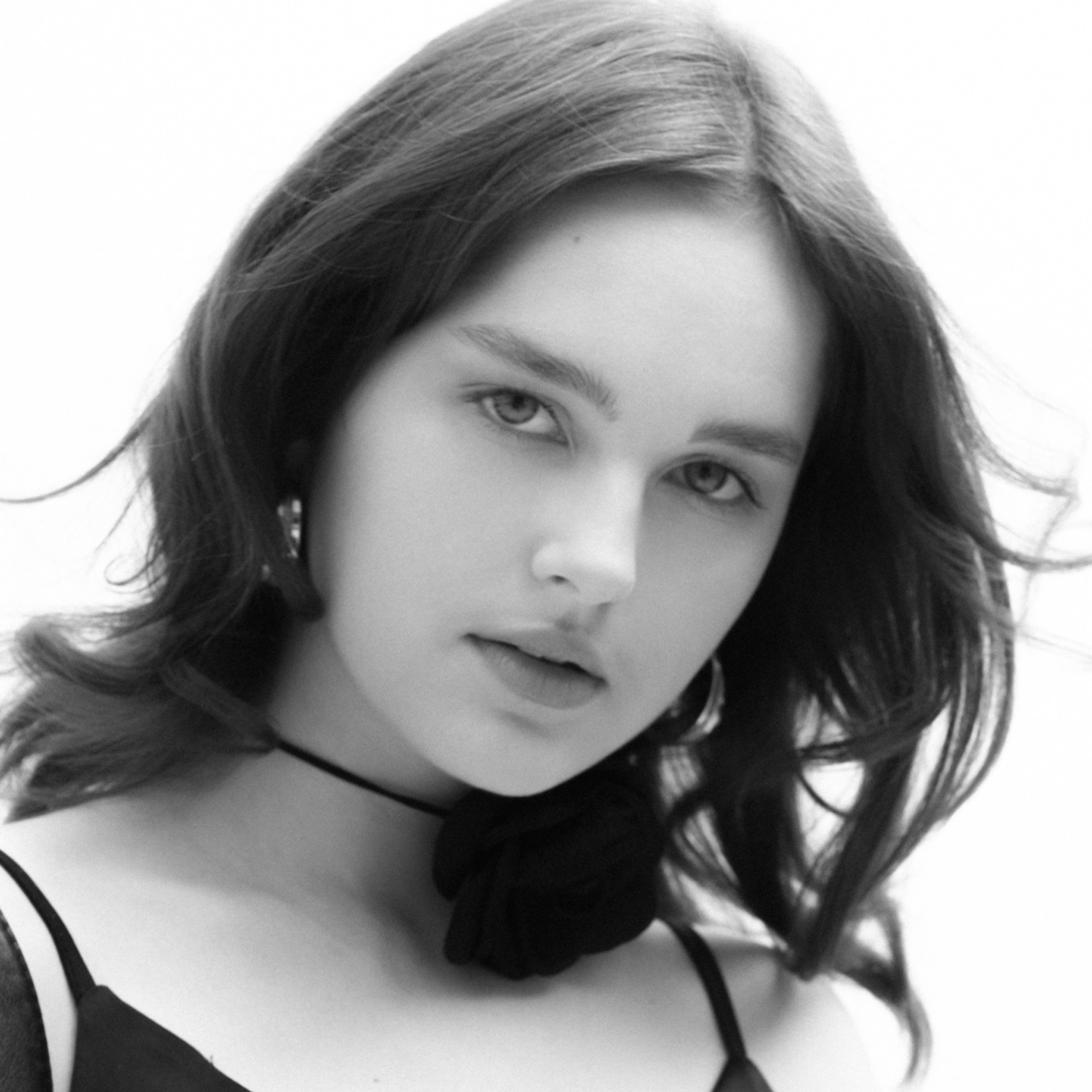 Соня Попова