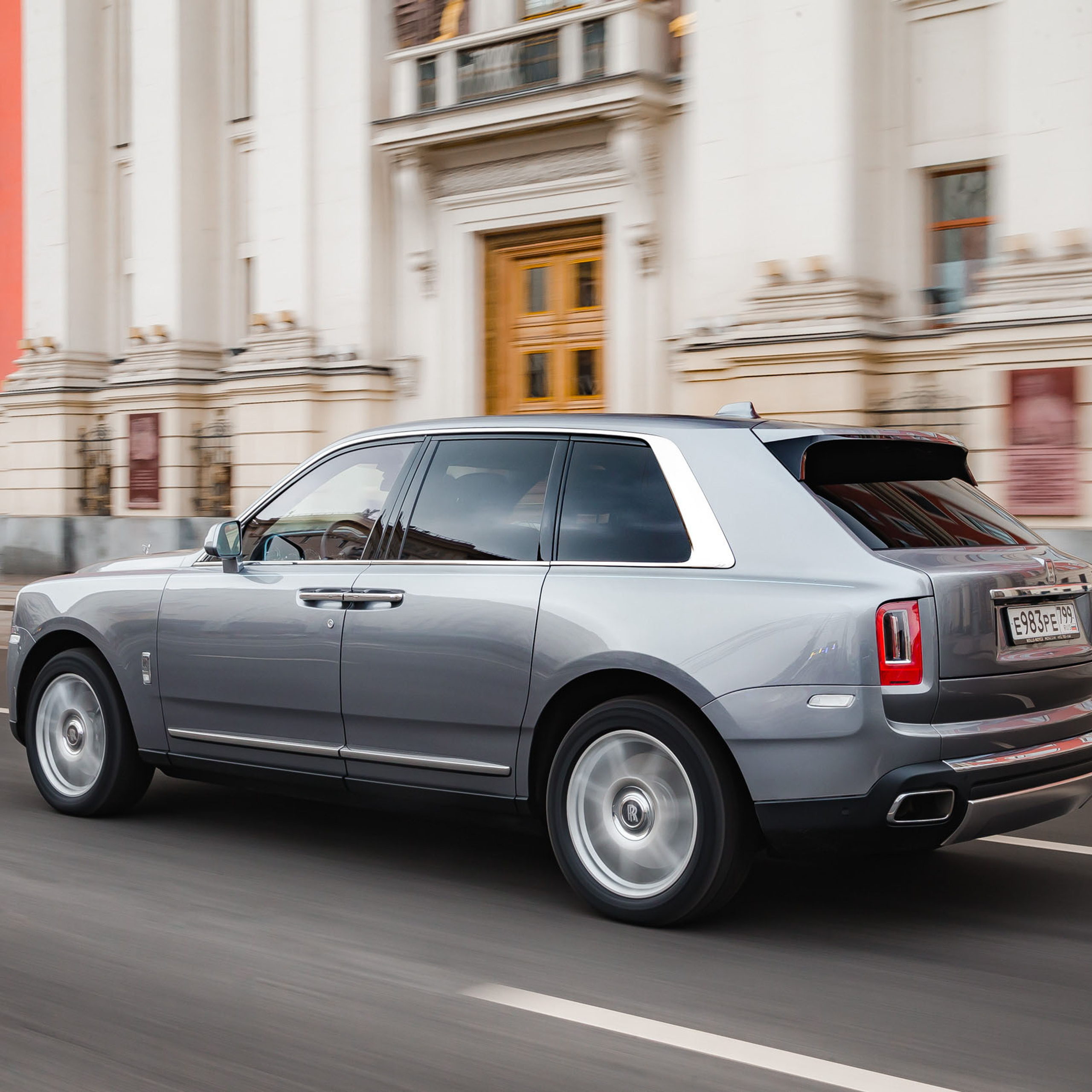 Rolls-Royce Cullinan. Фотограф Дмитрий Питерский