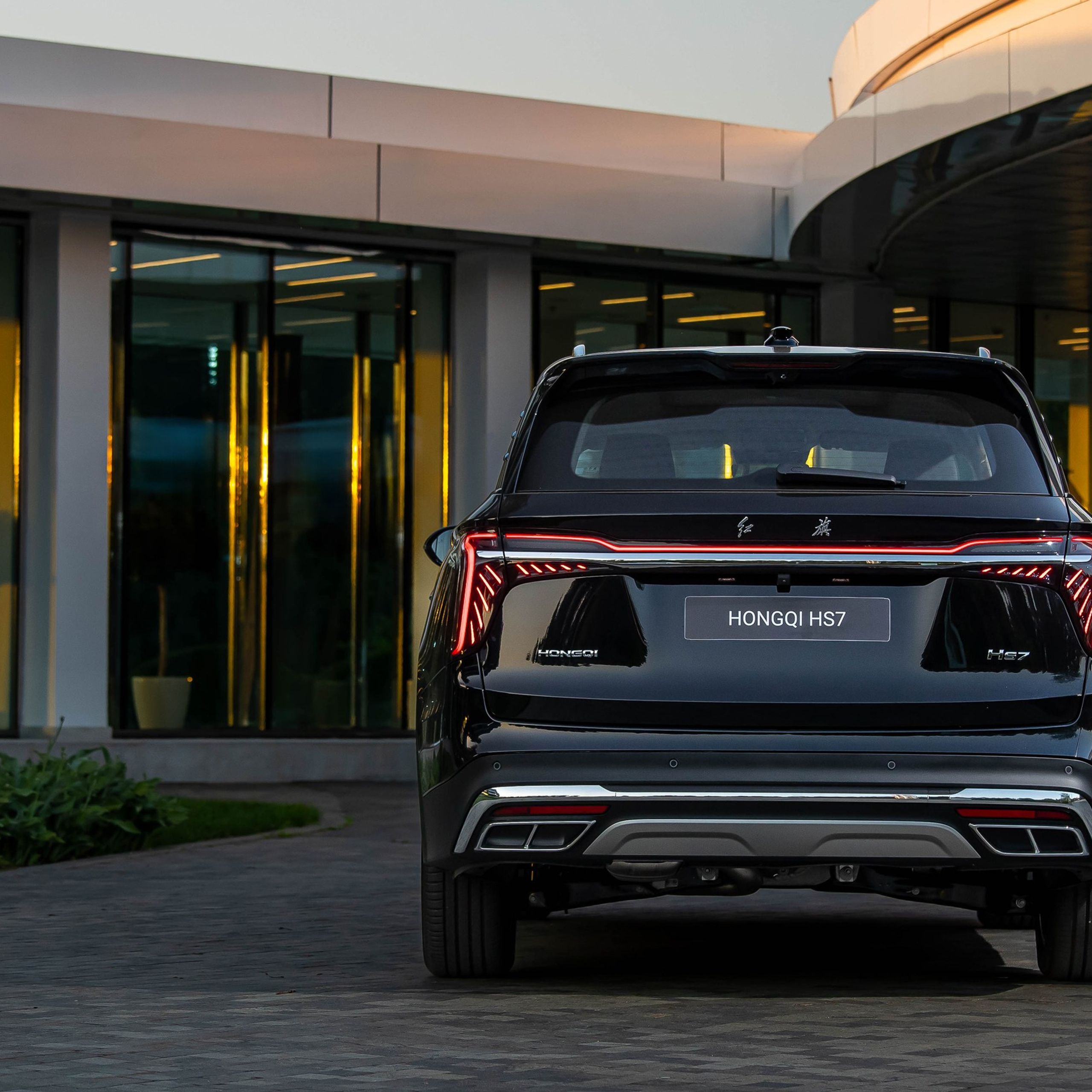 Hongqi HS7. Фотограф Дмитрий Питерский