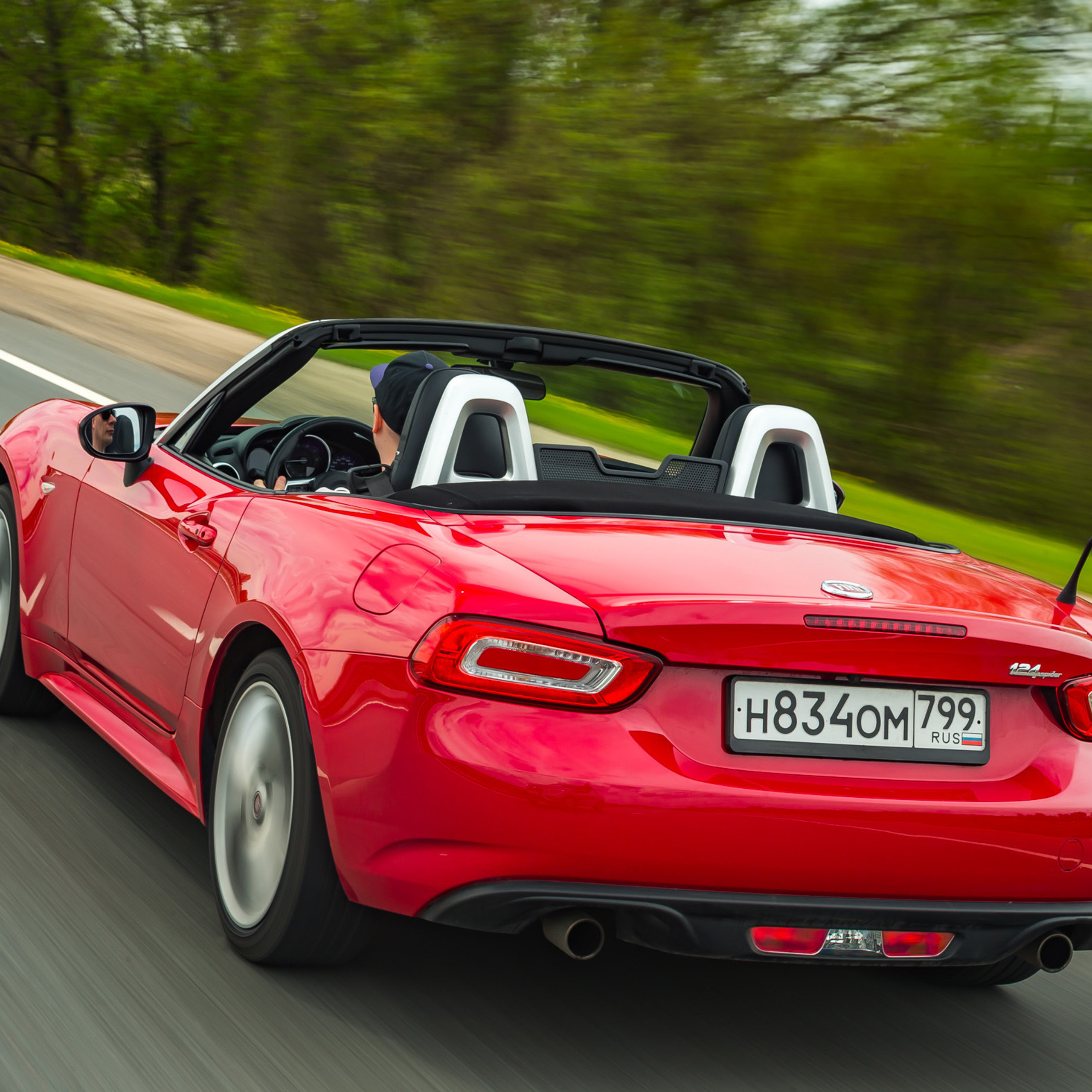 Fiat 124 & Mazda MX-5. Фотограф Дмитрий Питерский