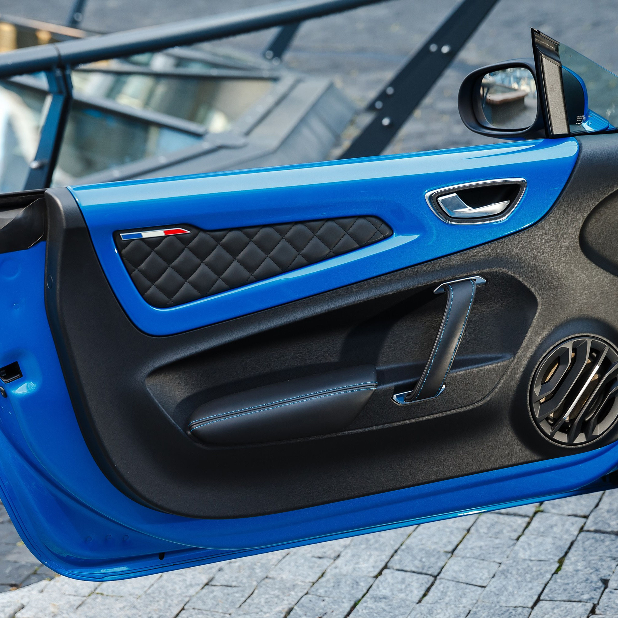 Alpine A110. Фотограф Дмитрий Питерский
