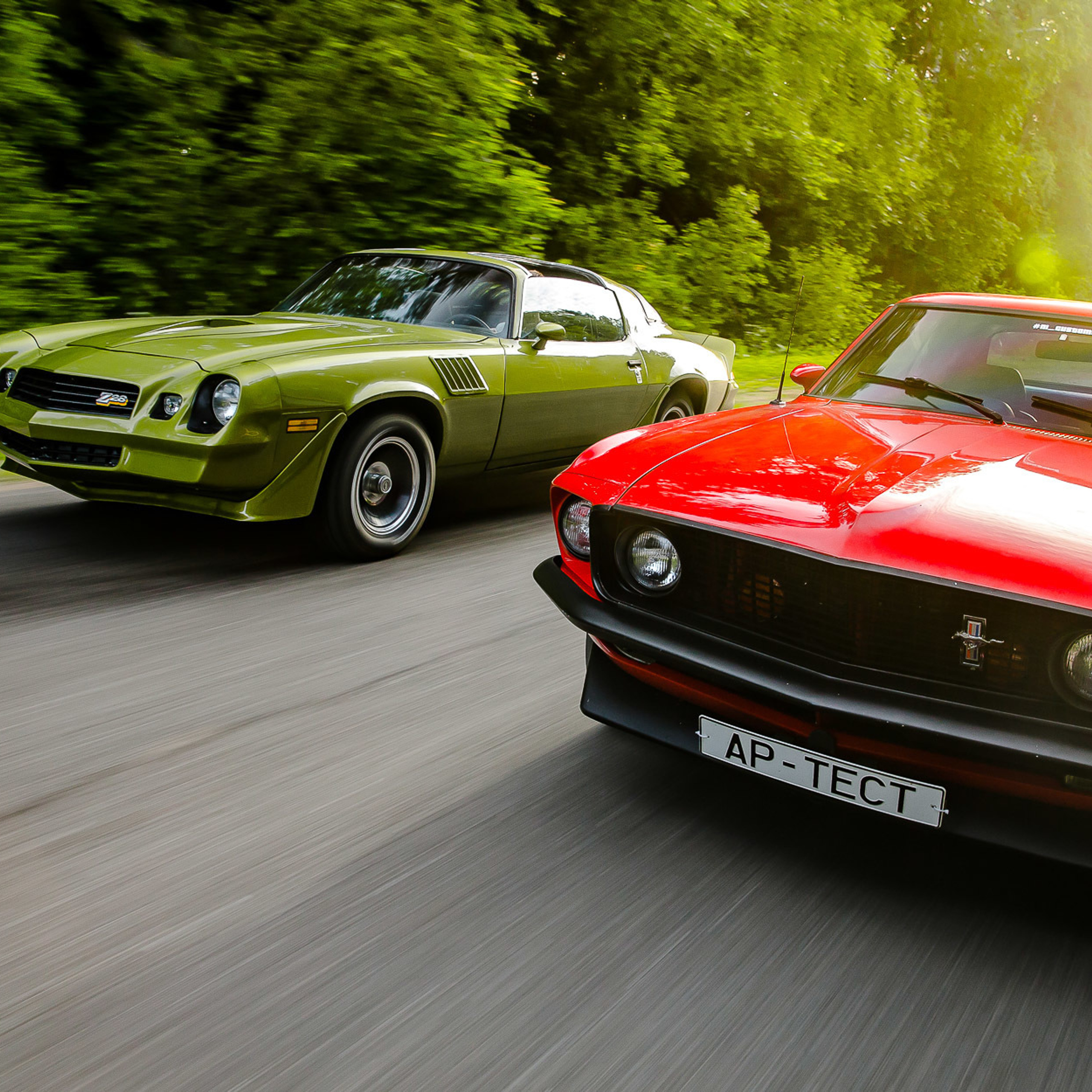 Ford Mustang vs Chevrolet Camaro. Фотограф Дмитрий Питерский