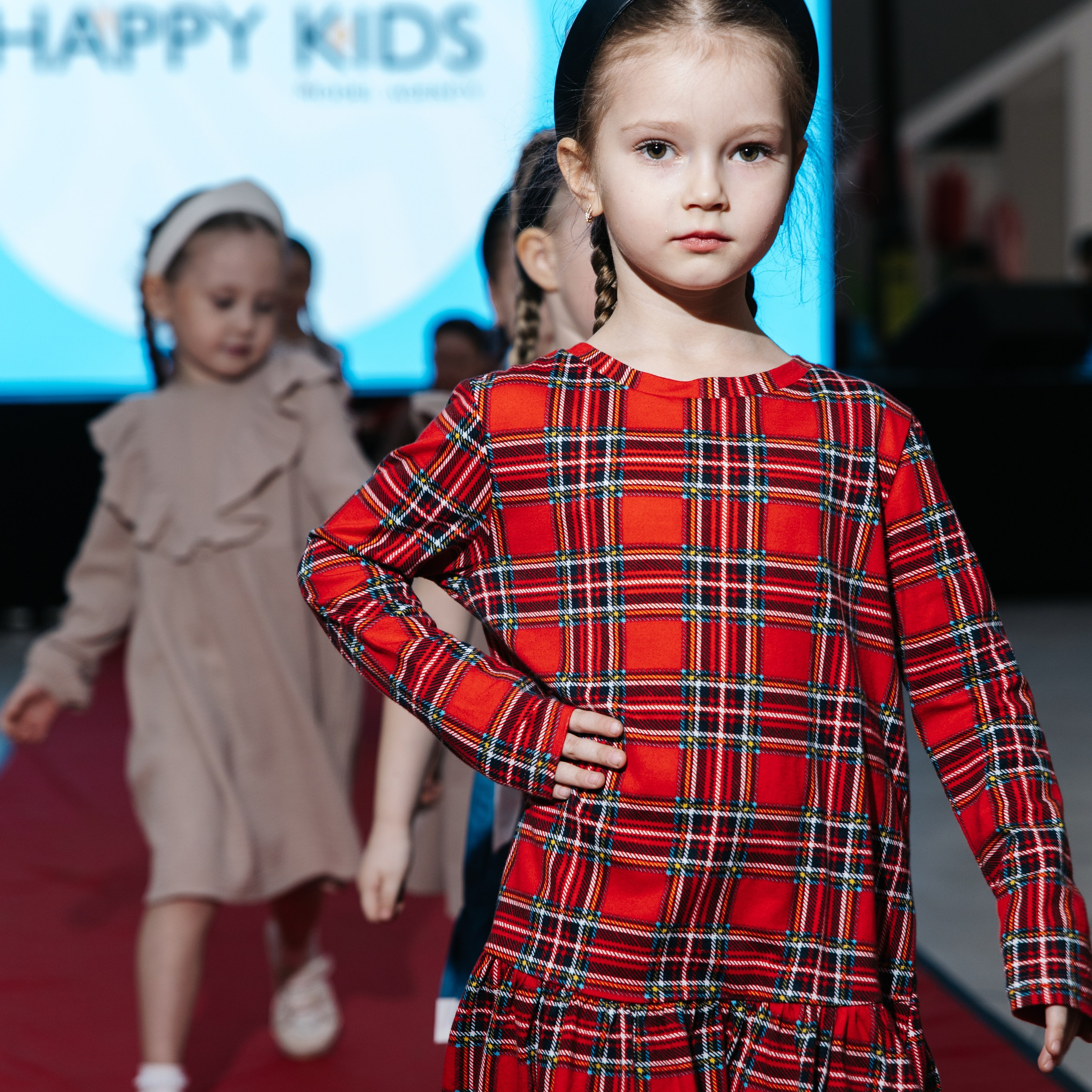 Показ HAPPY KIDS