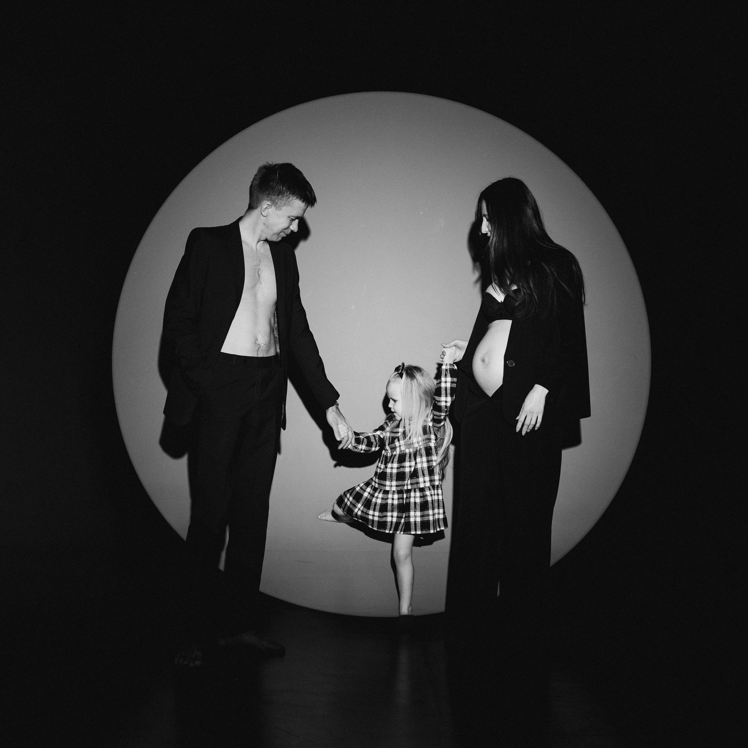 Максим, Оля и Настя