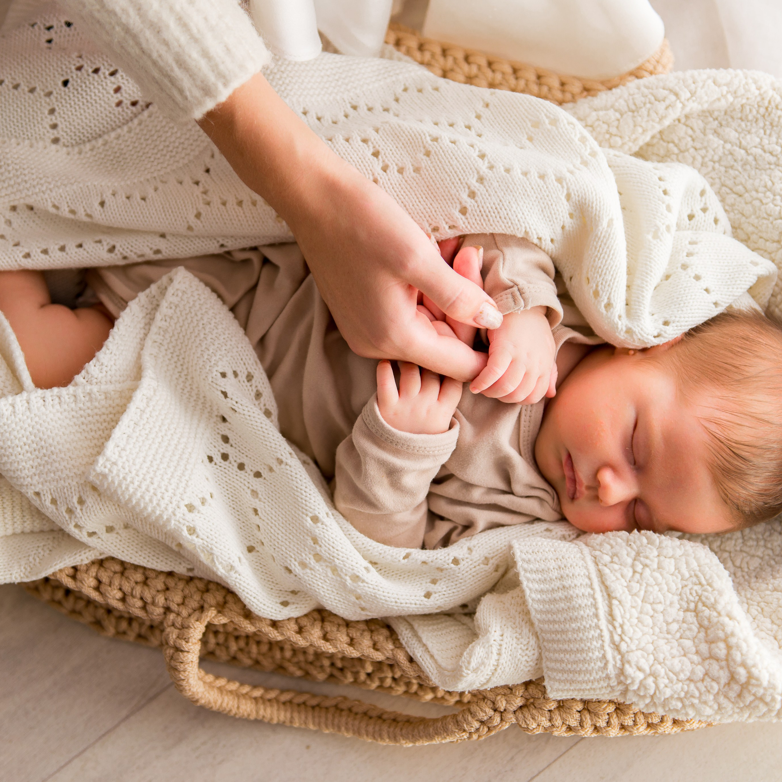 Виктория и Ариана