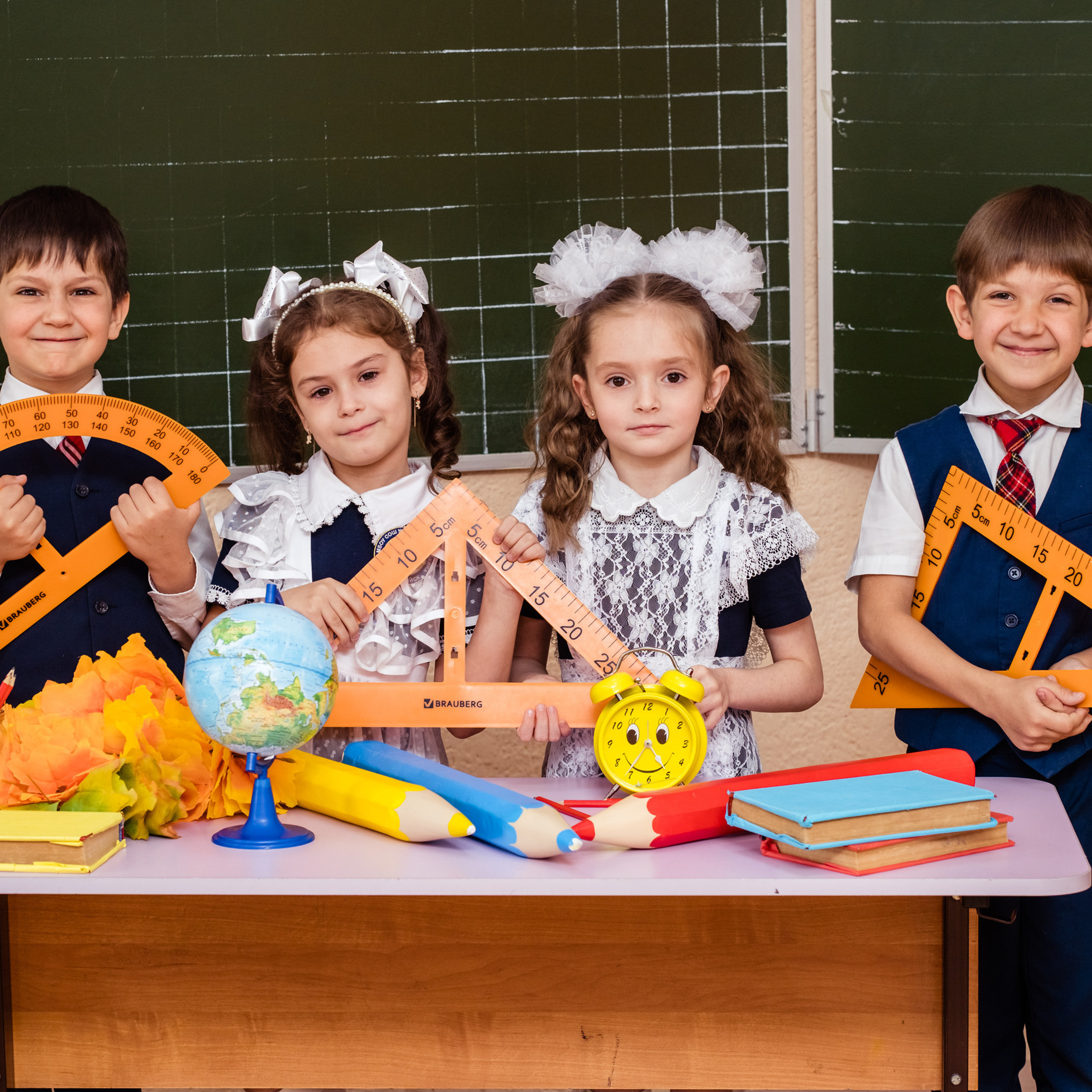 Съемка выпускного общая фотография портрет школьника фотокнига. Выпускные альбомы в Новороссийске и Краснодарском крае