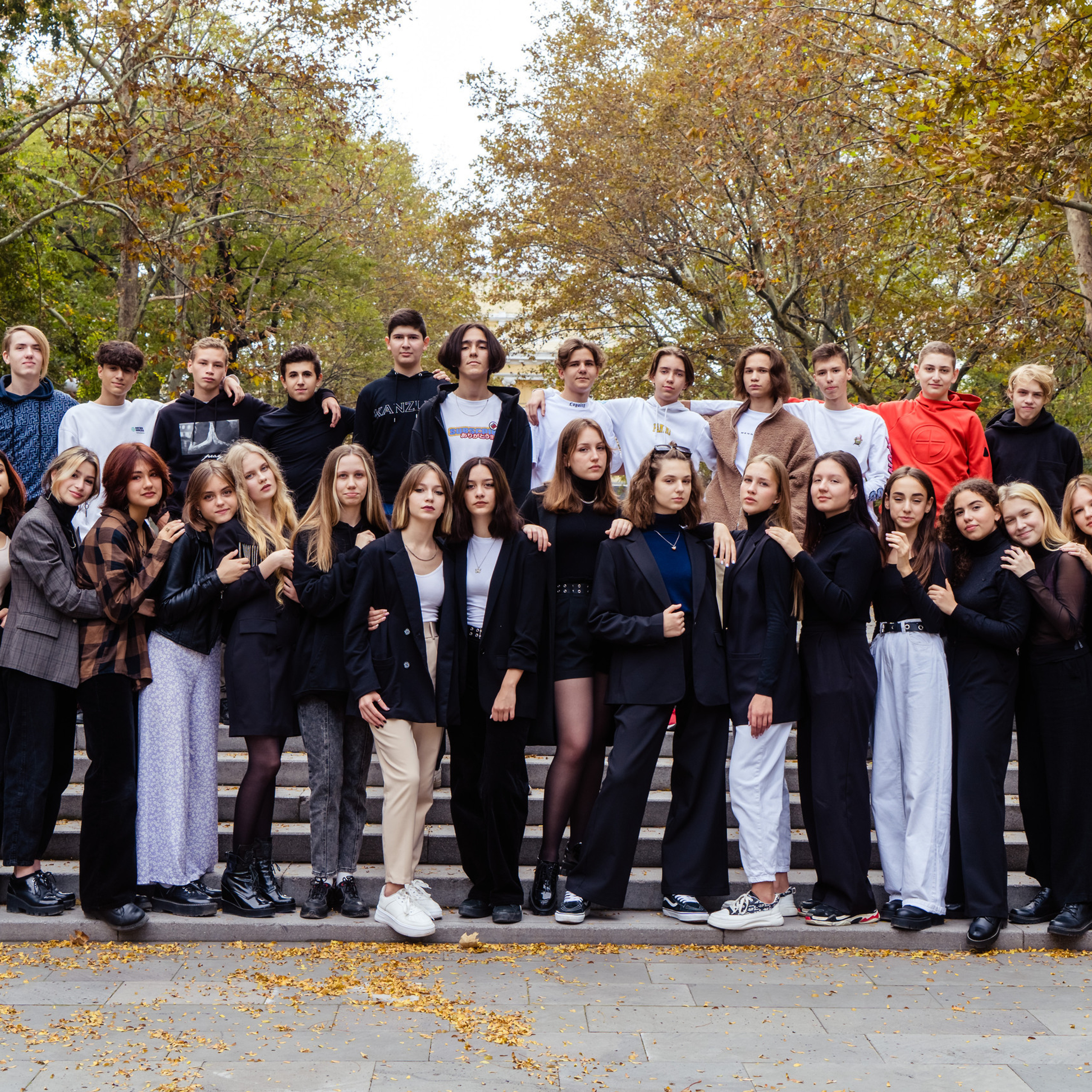 Съемка выпускного общая фотография портрет школьника фотокнига. Выпускные альбомы в Новороссийске и Краснодарском крае