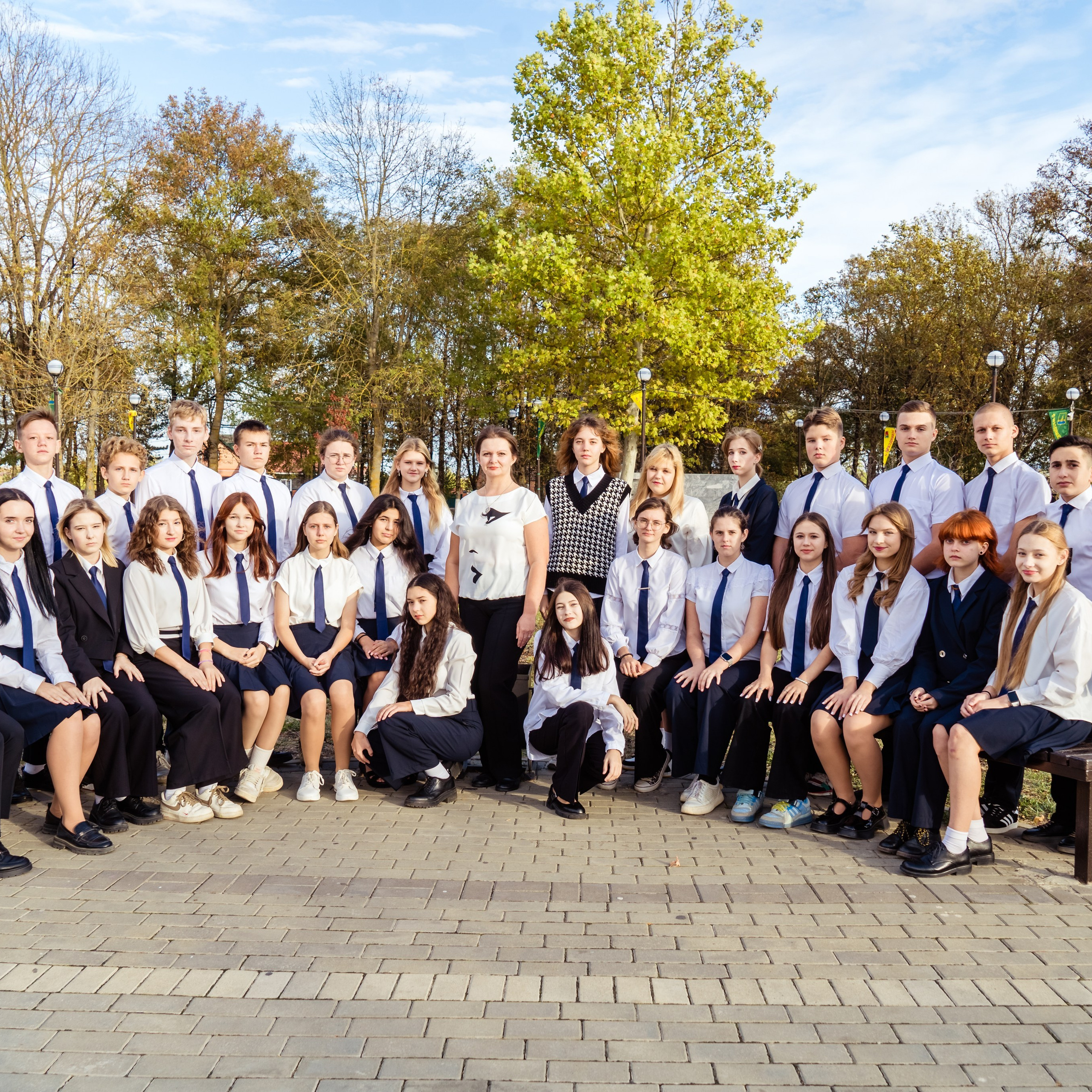 Съемка выпускного общая фотография портрет школьника фотокнига. Выпускные альбомы в Новороссийске и Краснодарском крае