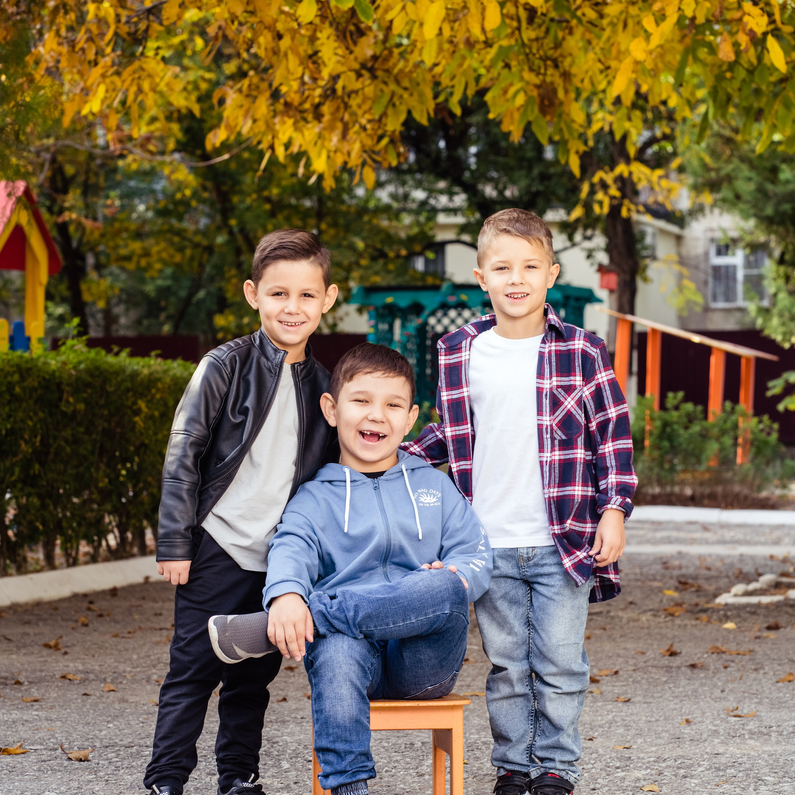 Съемка выпускного общая фотография портрет школьника фотокнига. Выпускные альбомы в Новороссийске и Краснодарском крае