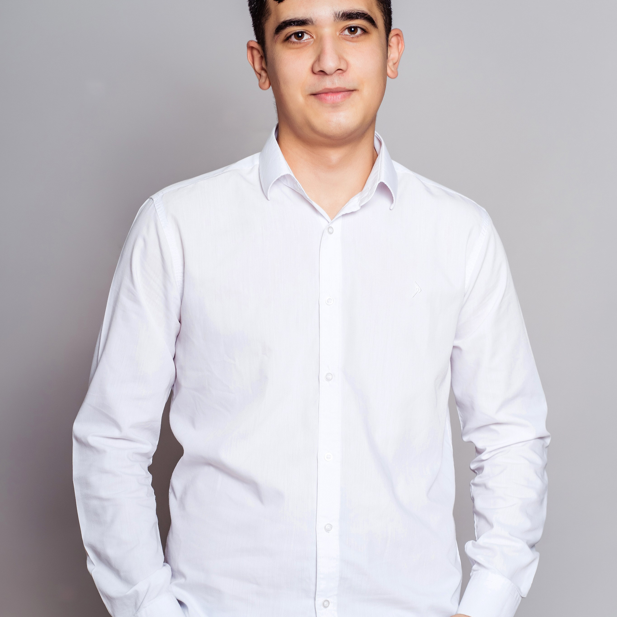 Съемка выпускного общая фотография портрет школьника фотокнига. Выпускные альбомы в Новороссийске и Краснодарском крае