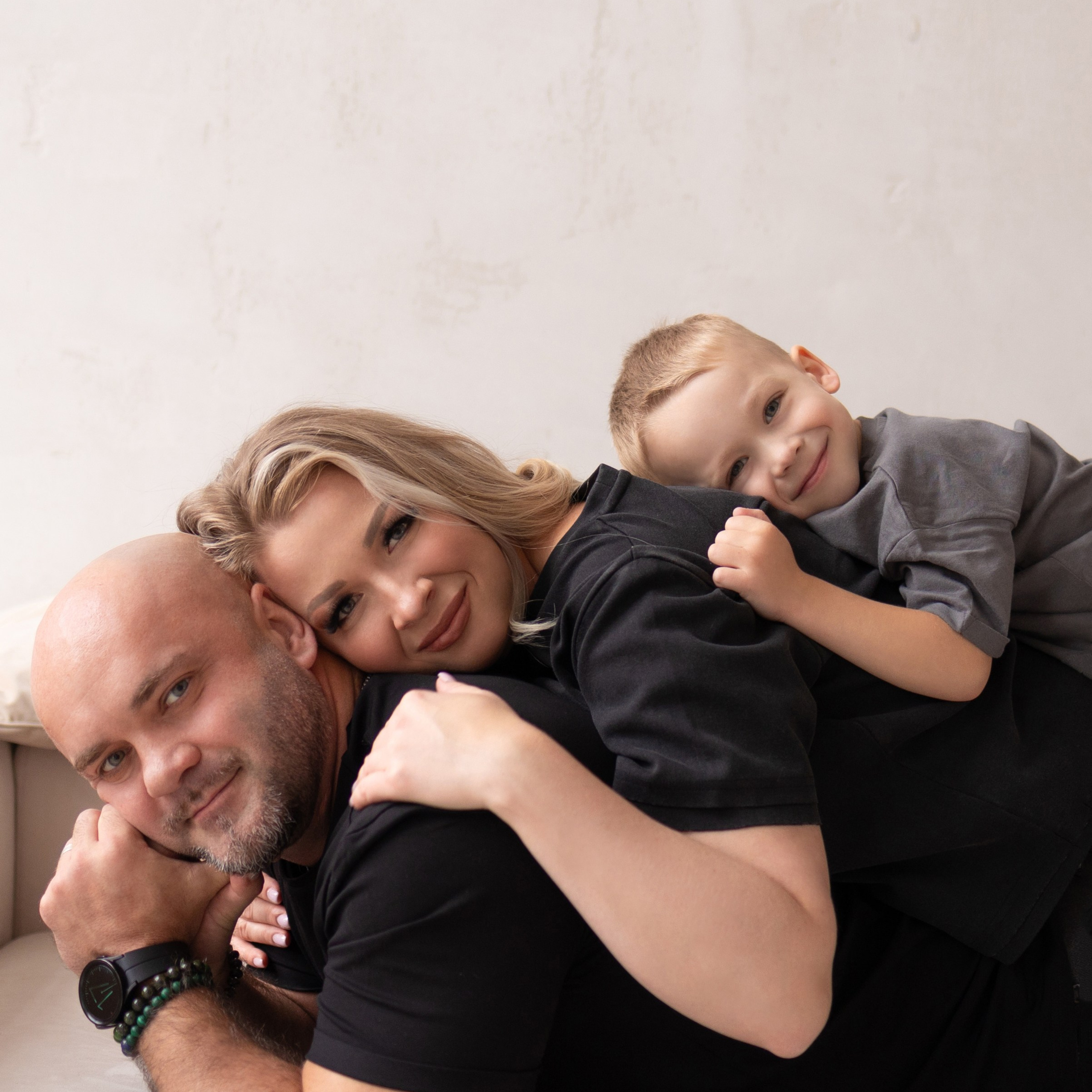 Настя с семьей