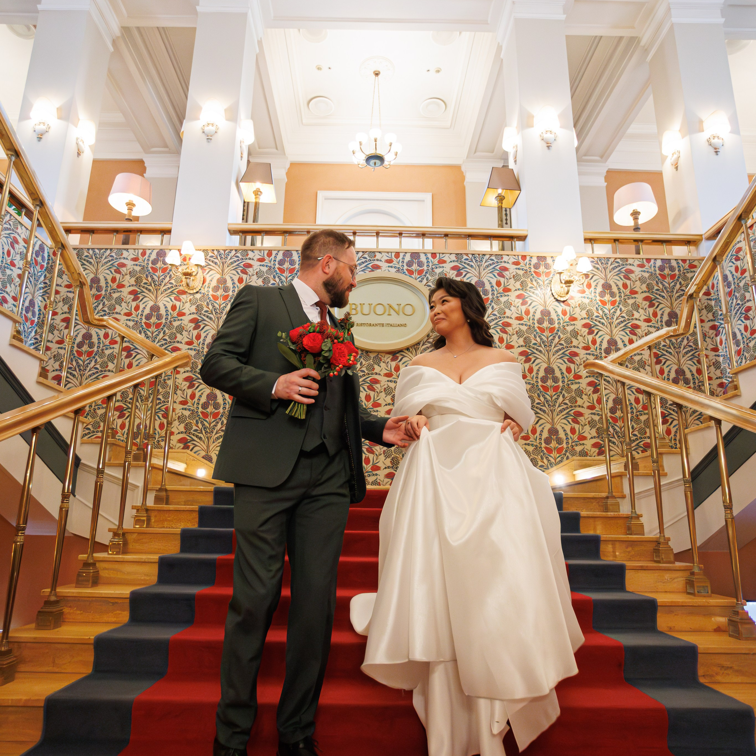 Регистрация брака в ресторане Романтик гостиница Украина. Свадебный фотограф Москва и МО Сергей Киржаев