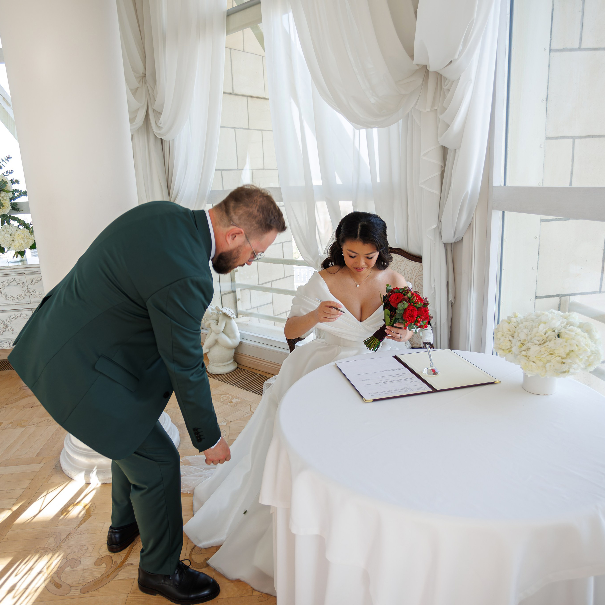 Регистрация брака в ресторане Романтик гостиница Украина. Свадебный фотограф Москва и МО Сергей Киржаев