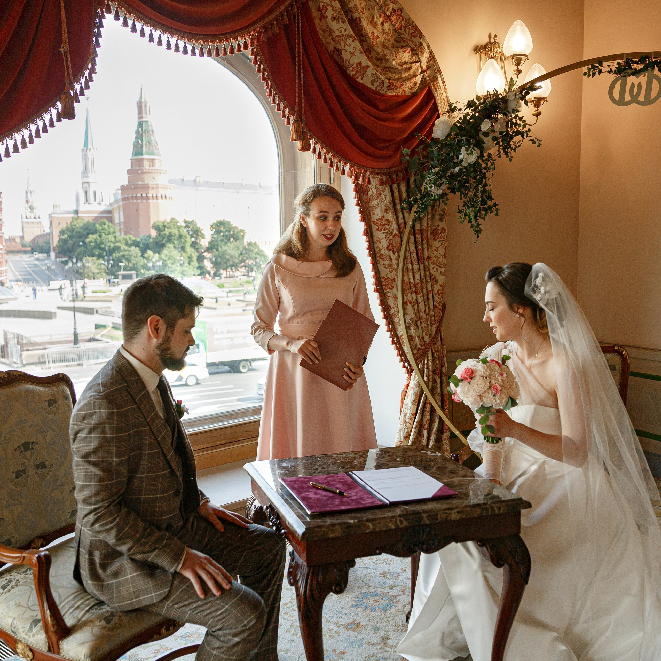Регистрация брака в гостинице «Националь» г. Москва. Свадебный фотограф Москва и МО Сергей Киржаев