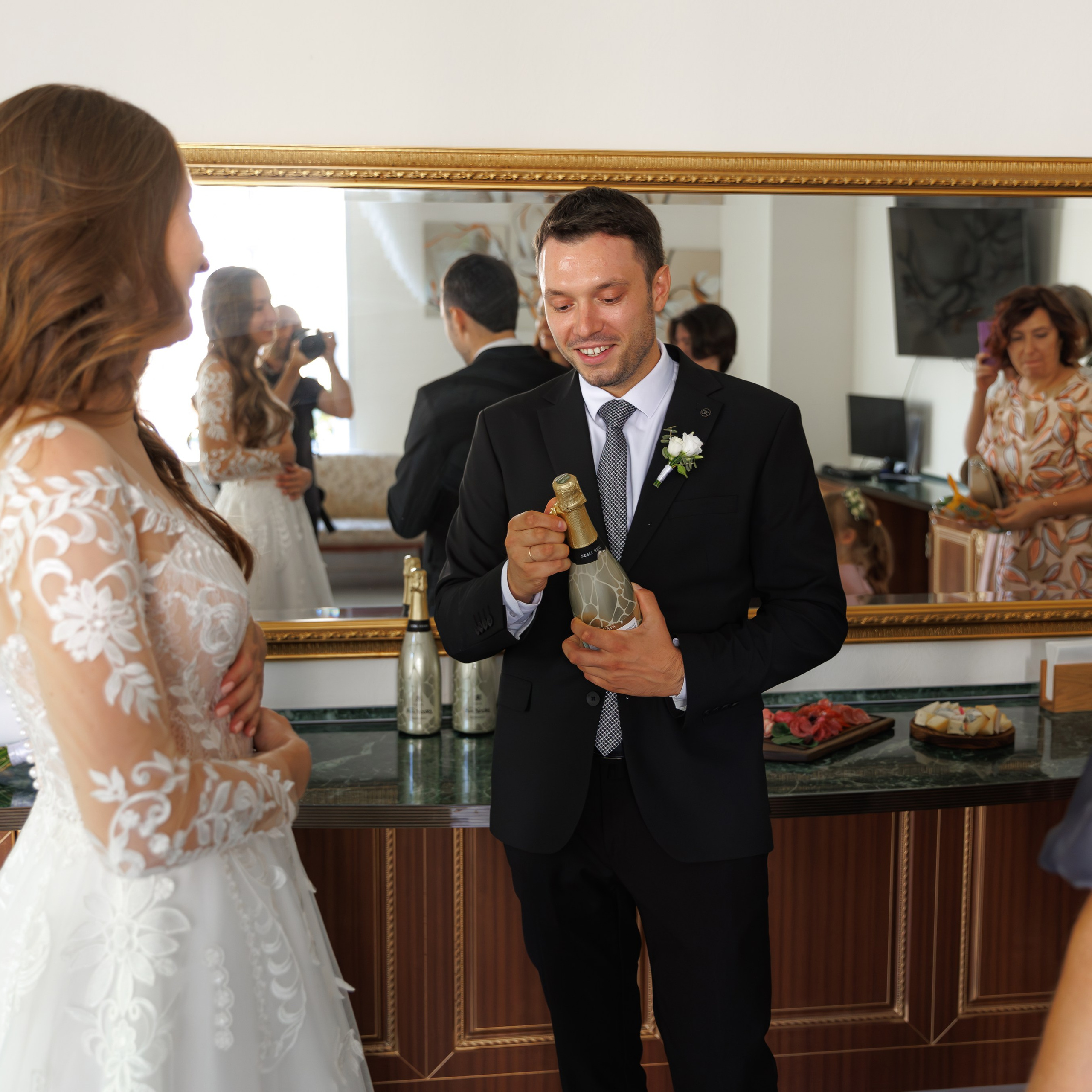 ЗАГС на ВДНХ регистрация брака, описание и особенности. Свадебный фотограф Москва и МО Сергей Киржаев