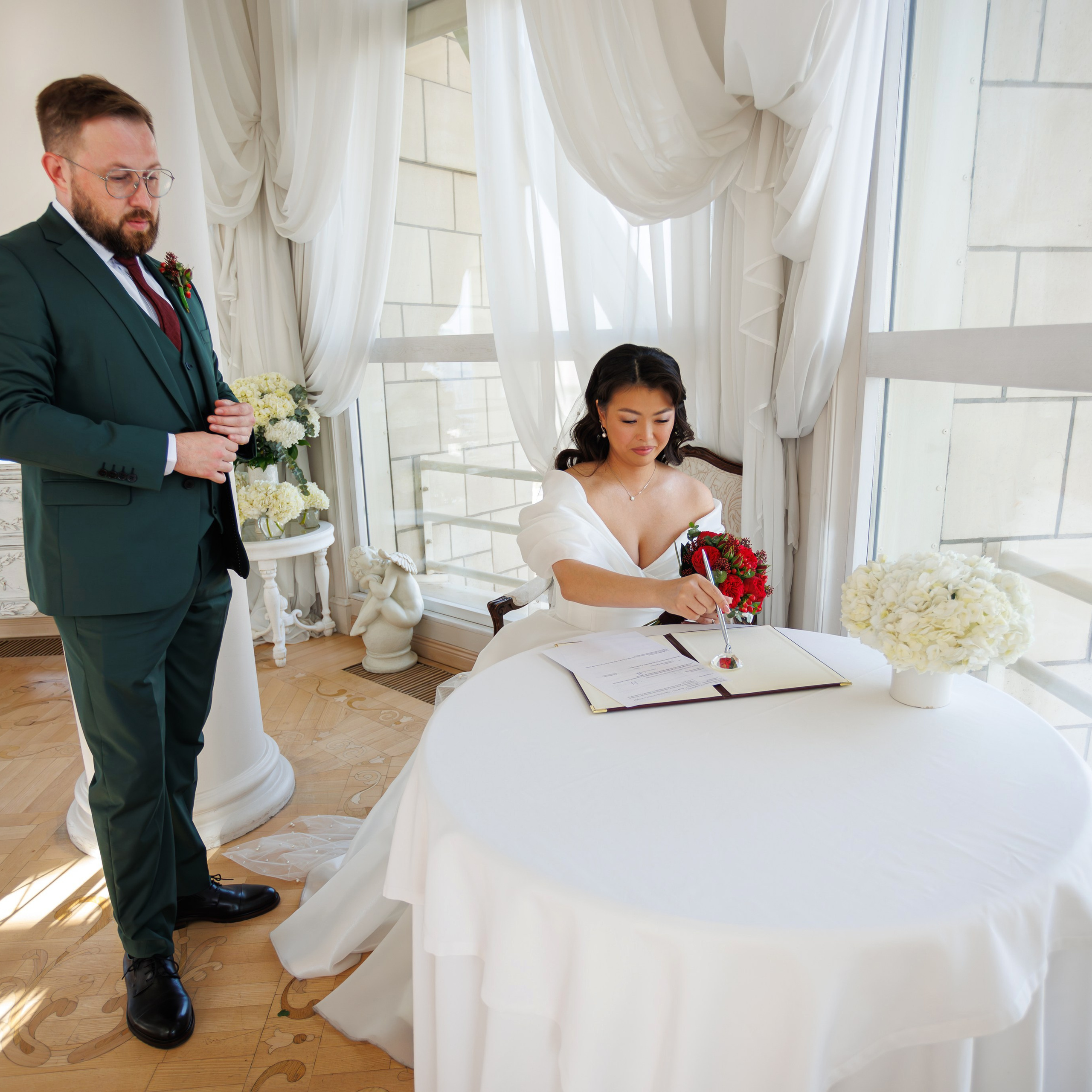 Регистрация брака в ресторане Романтик гостиница Украина. Свадебный фотограф Москва и МО Сергей Киржаев